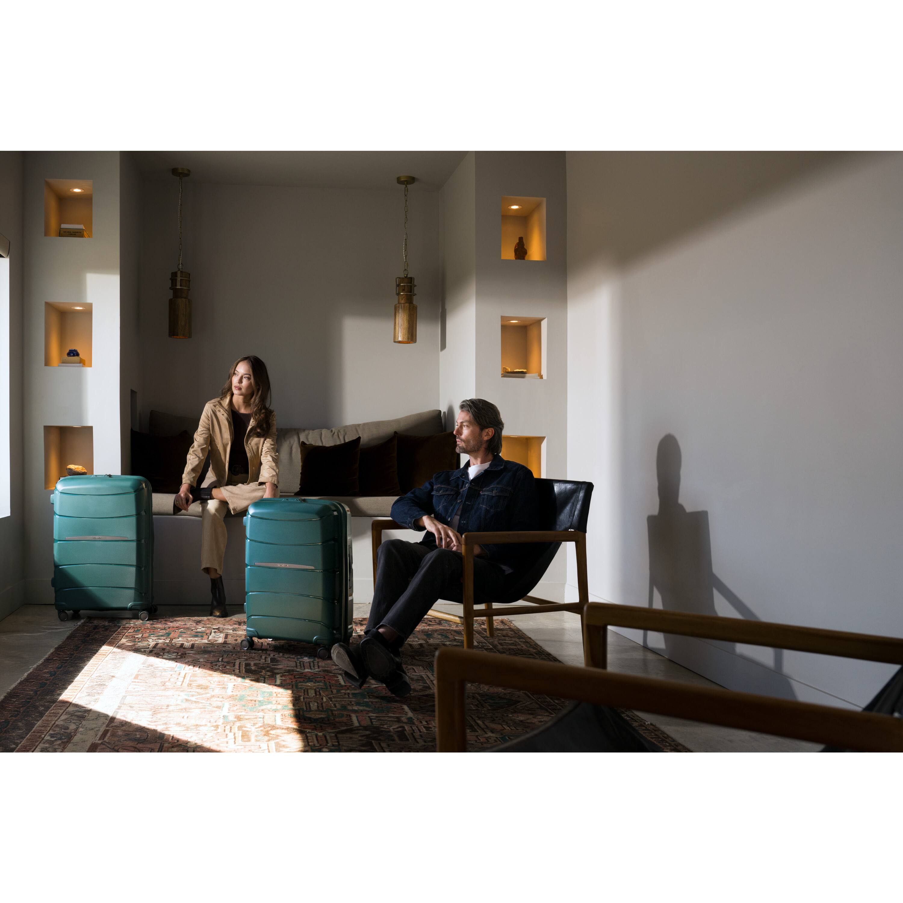 Alt View 6. Samsonite - Outline Pro Medium Spinner Suitcase - Emerald Green.