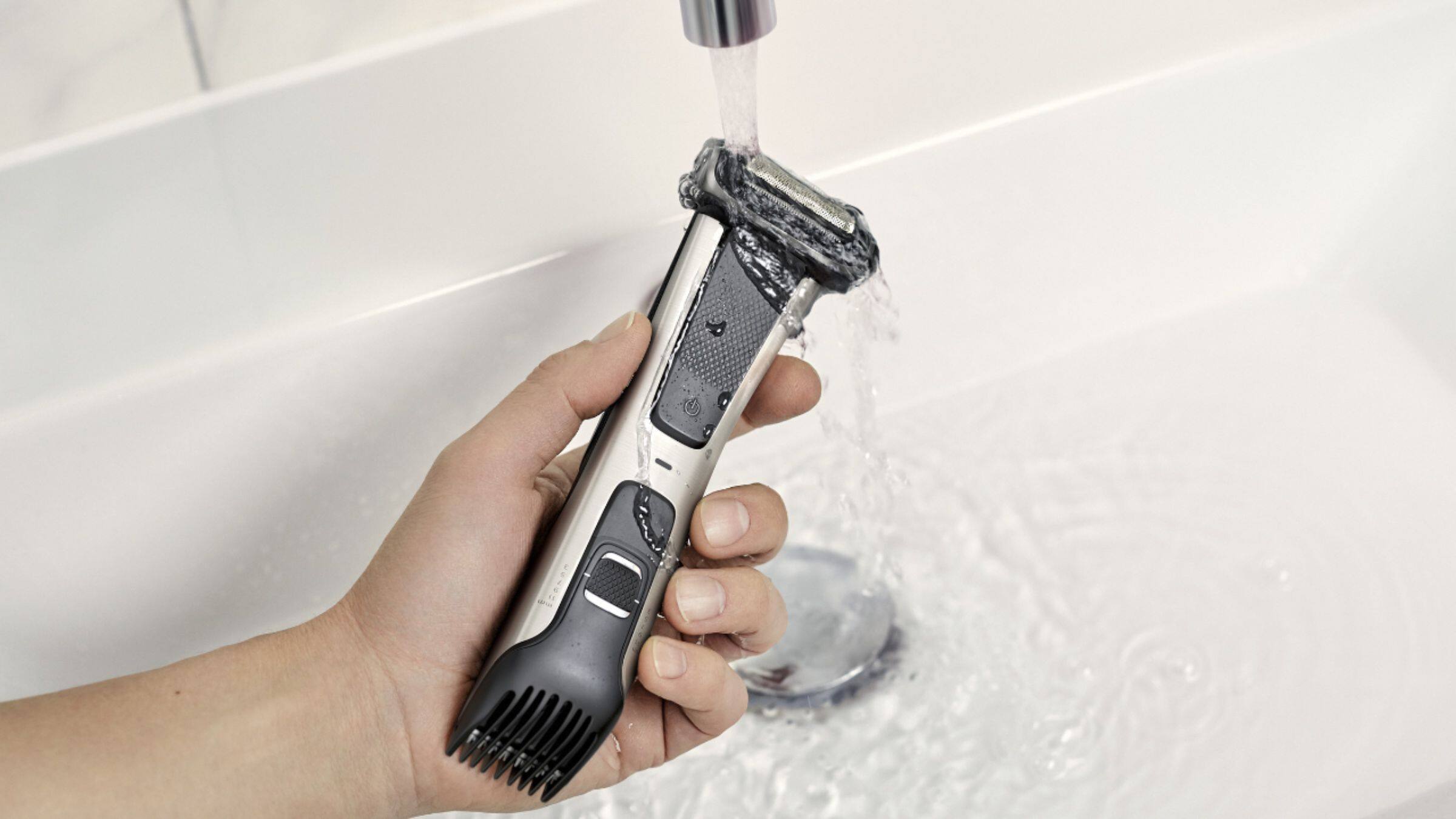 Alt View 18. Philips Norelco - Series 7000 Bodygroom - Silver.