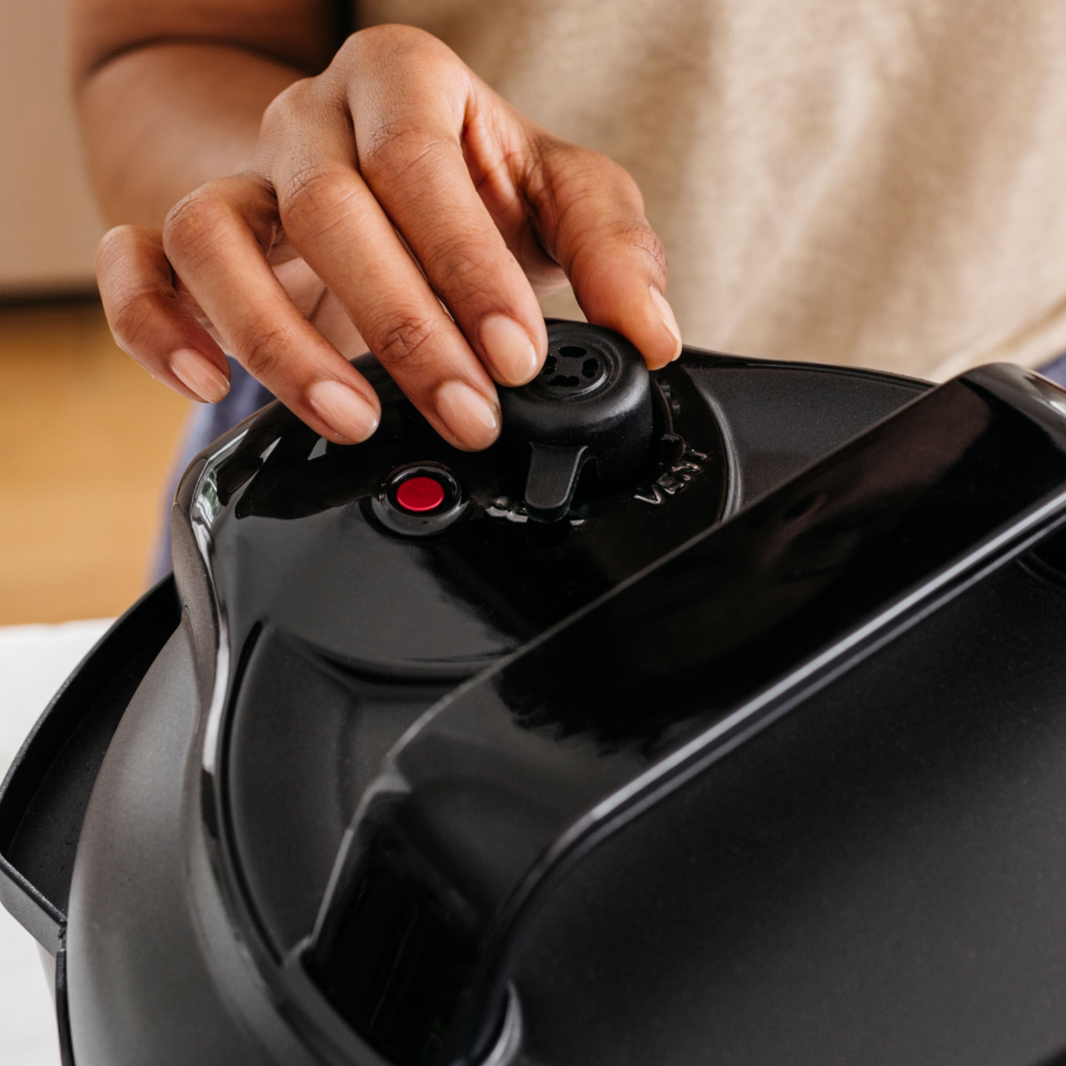 Alt View 14. Ninja - 6-Quart Instant Cooker - Black/Silver.