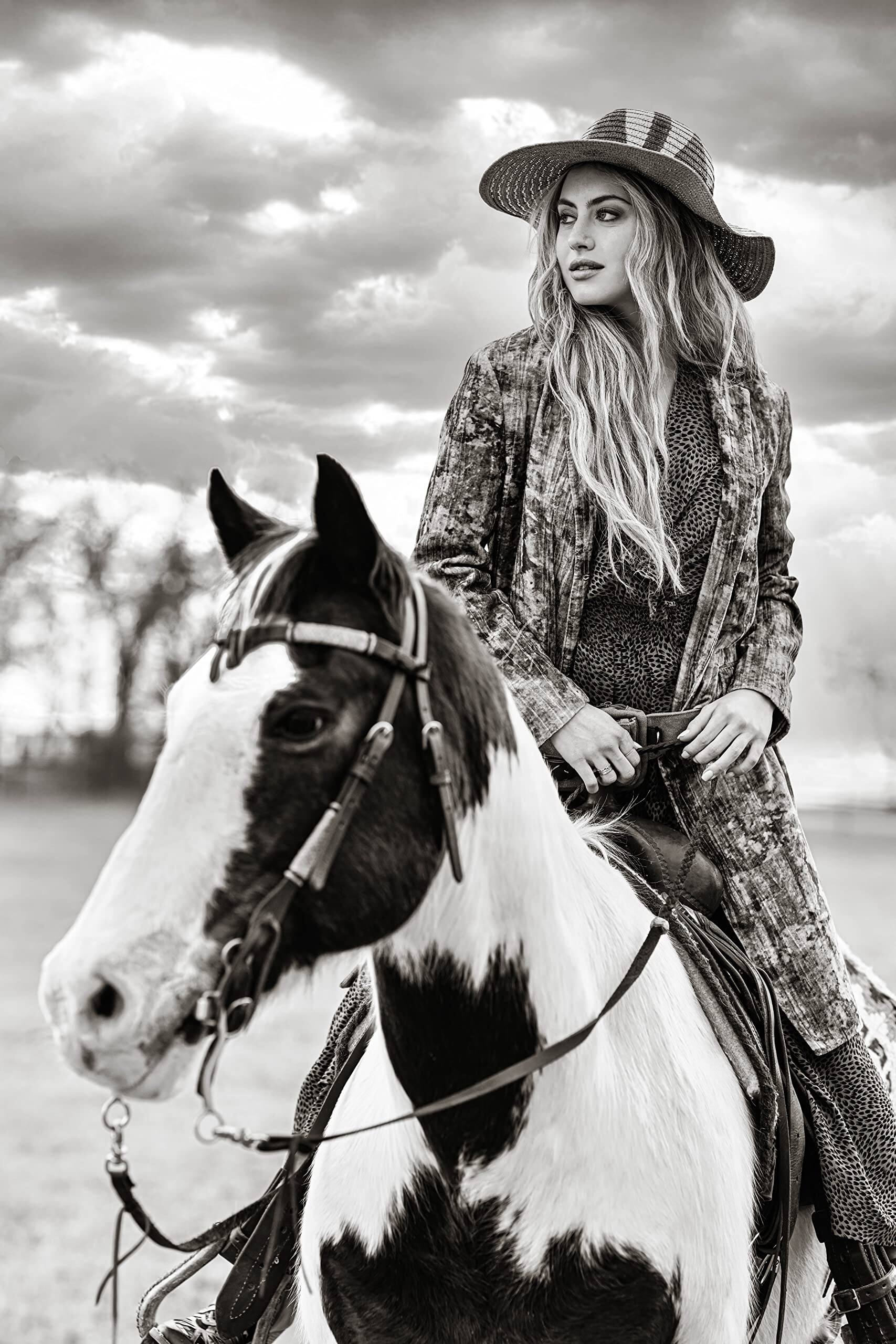 Alt View 4. Nikon - Nikon Z 8 FX-format Mirrorless Camera Body (International Model) - Black.