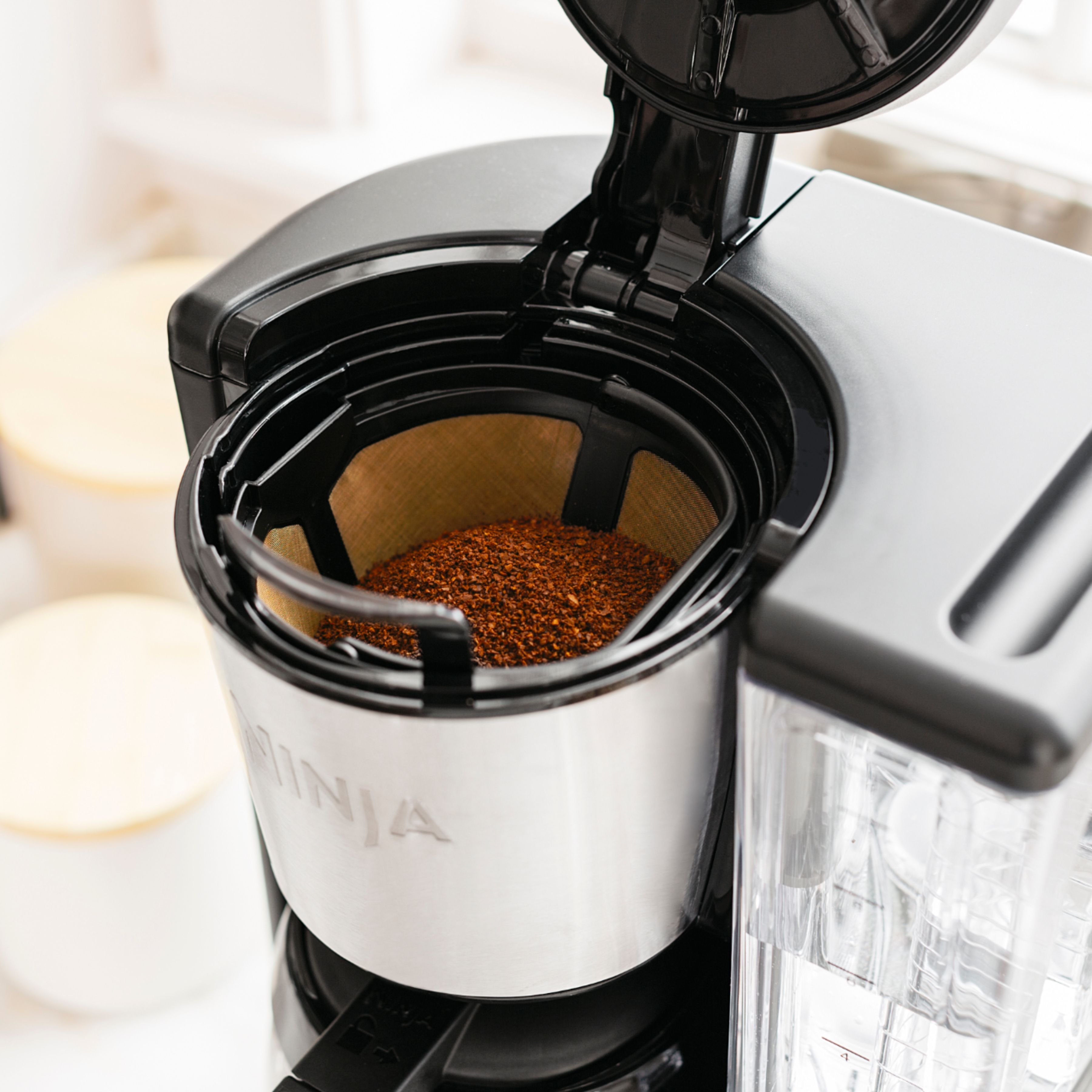 Black/Stainless Steel Ninja 12-Cup Programmable Brewer Coffee Maker 