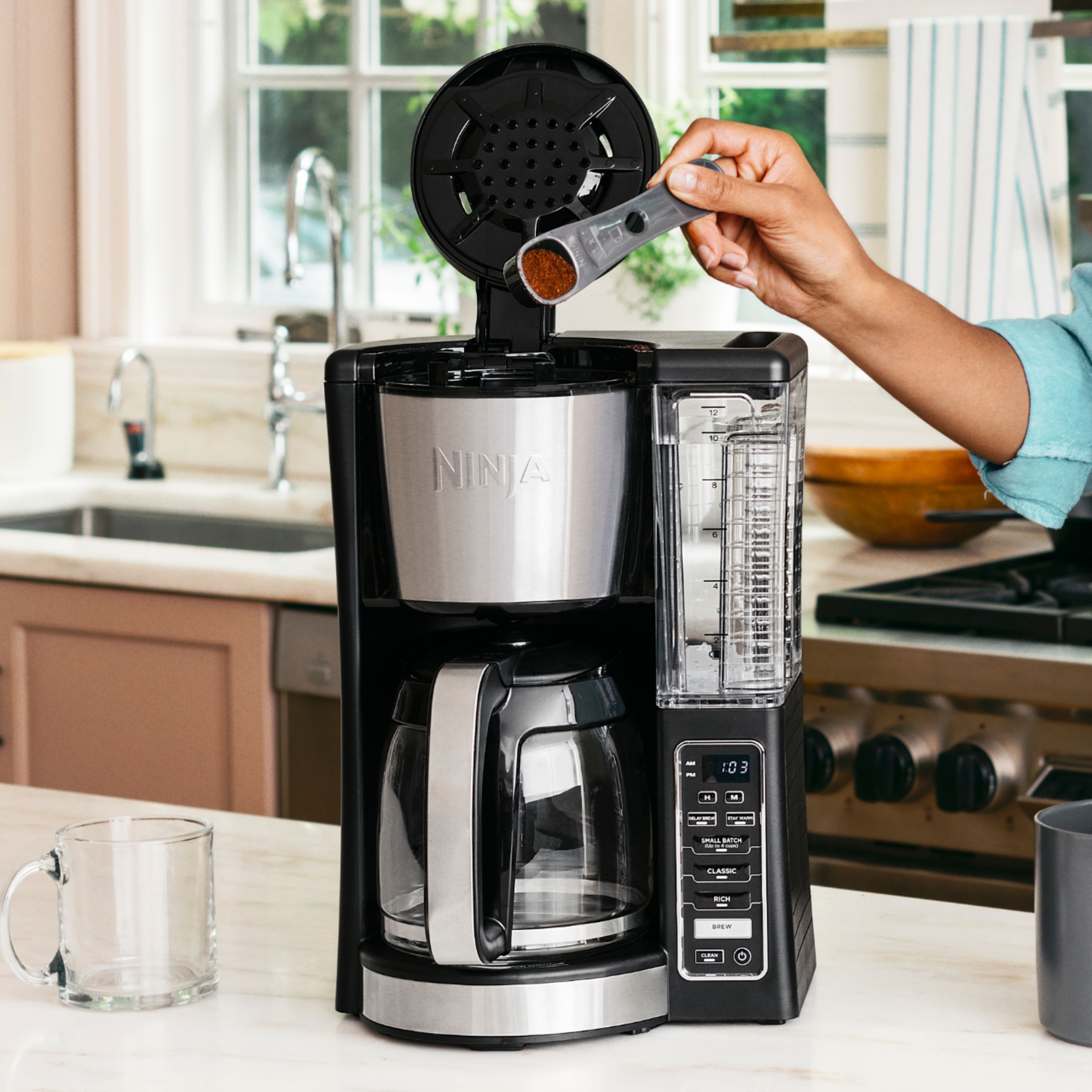 Ninja CE251 12 Cup Coffee Brewer - Perfect cup of coffee every time!   Quick Review 
