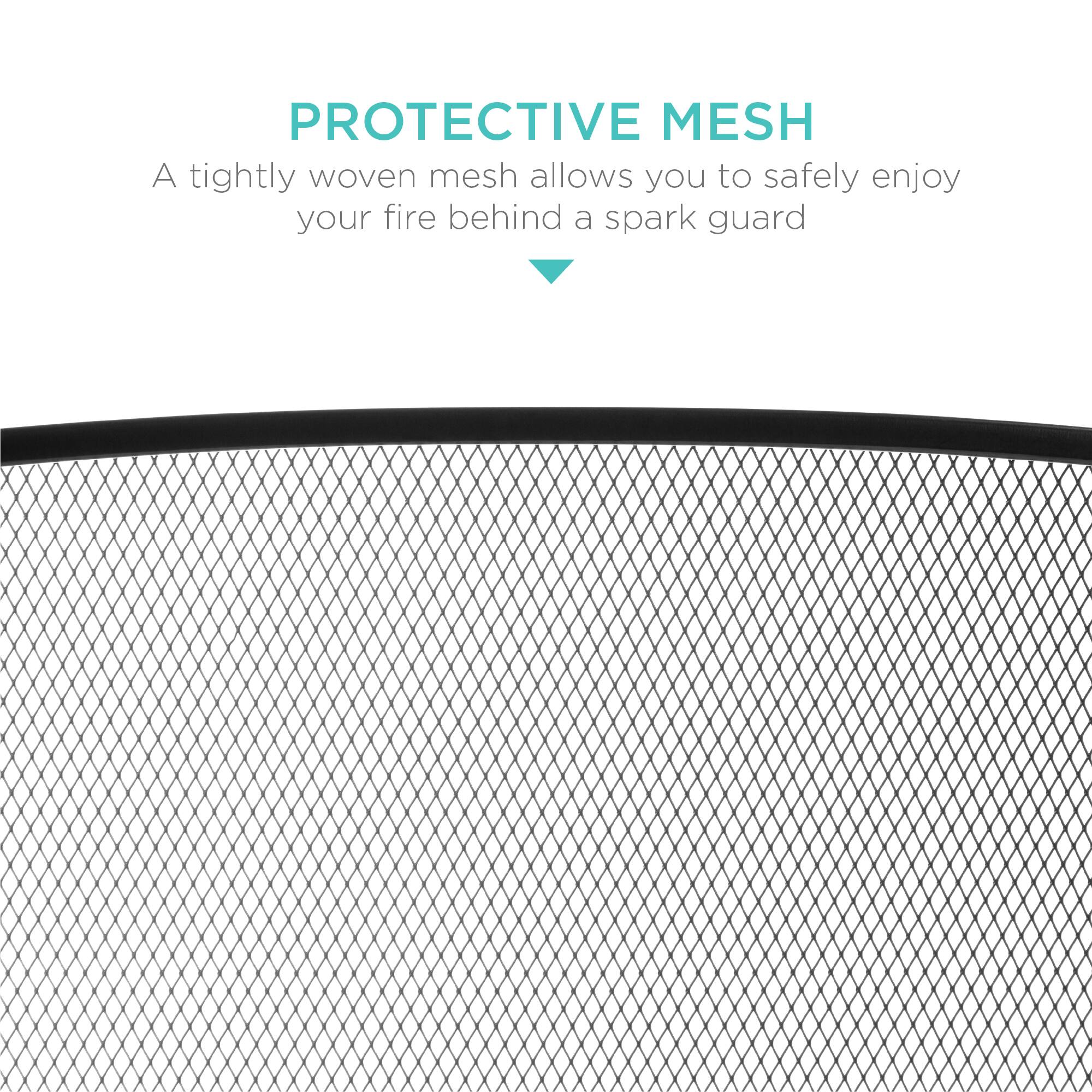 **Protective Mesh**

A tightly woven mesh allows you to safely enjoy your fire behind a spark guard.