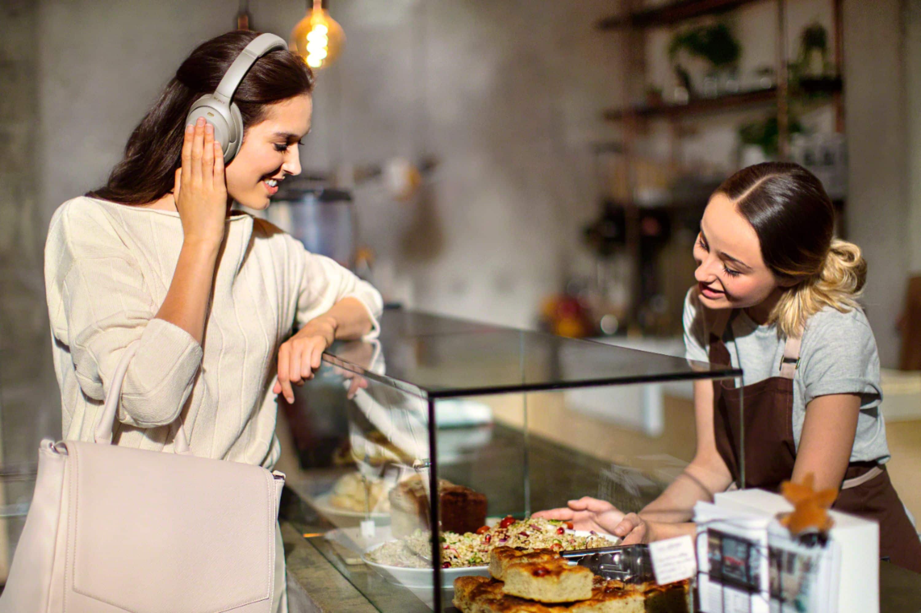 Alt View 18. Sony - WH-1000XM3 Wireless Noise Cancelling Over-the-Ear Headphones with Google Assistant - Silver.