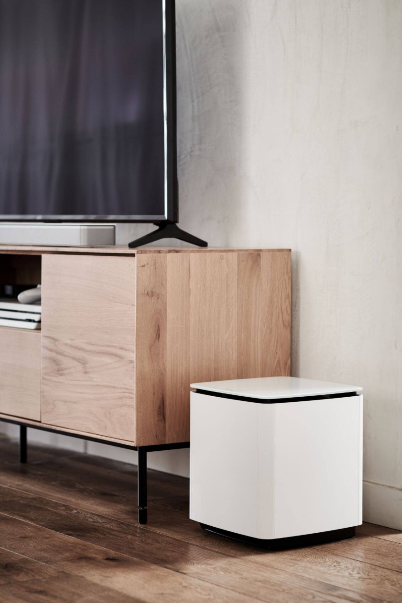 Alt View 15. Bose - Bass Module 700 Wireless Subwoofer - Arctic White.