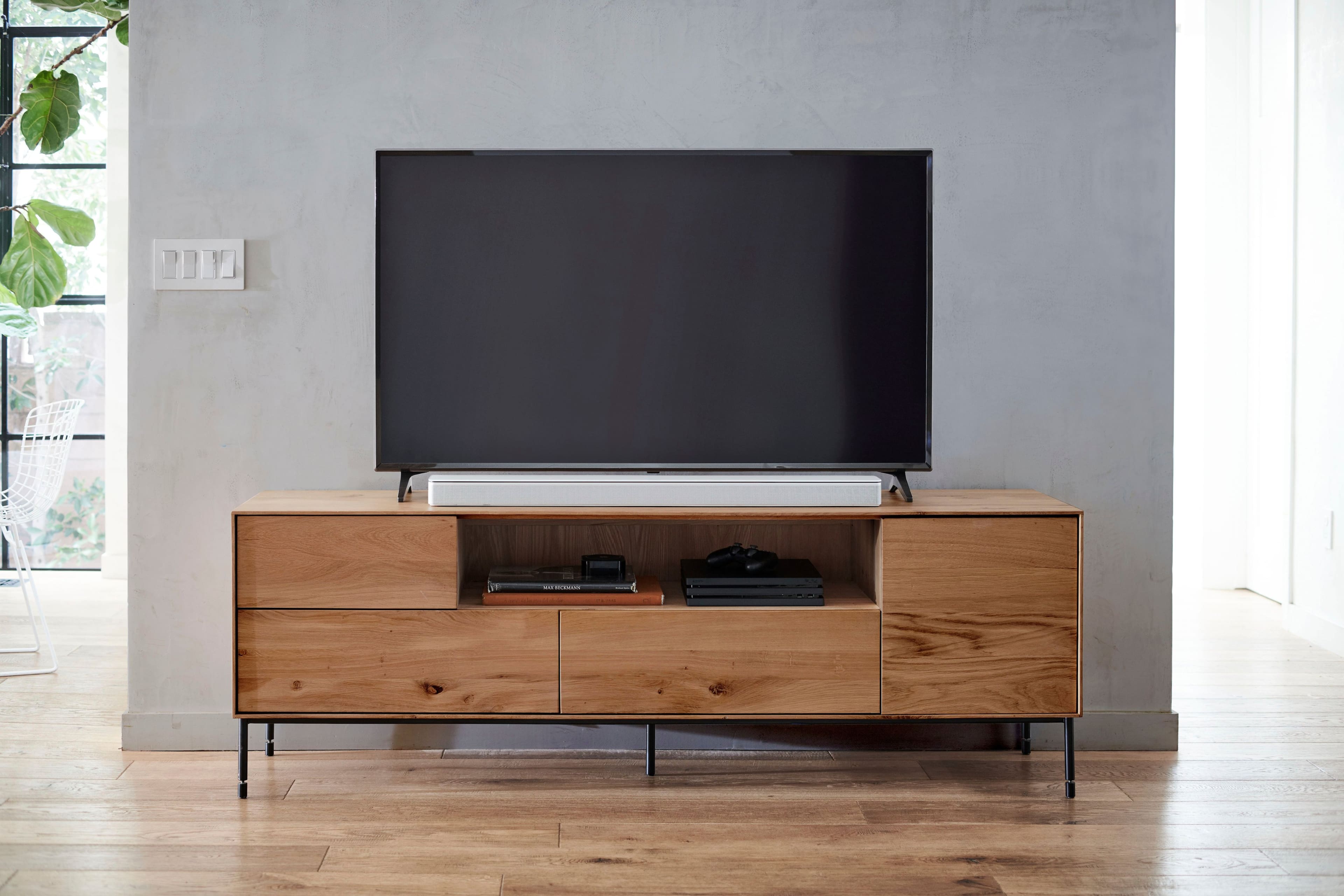 Alt View 16. Bose - Smart Soundbar 700 with Voice Assistant - Artic White.