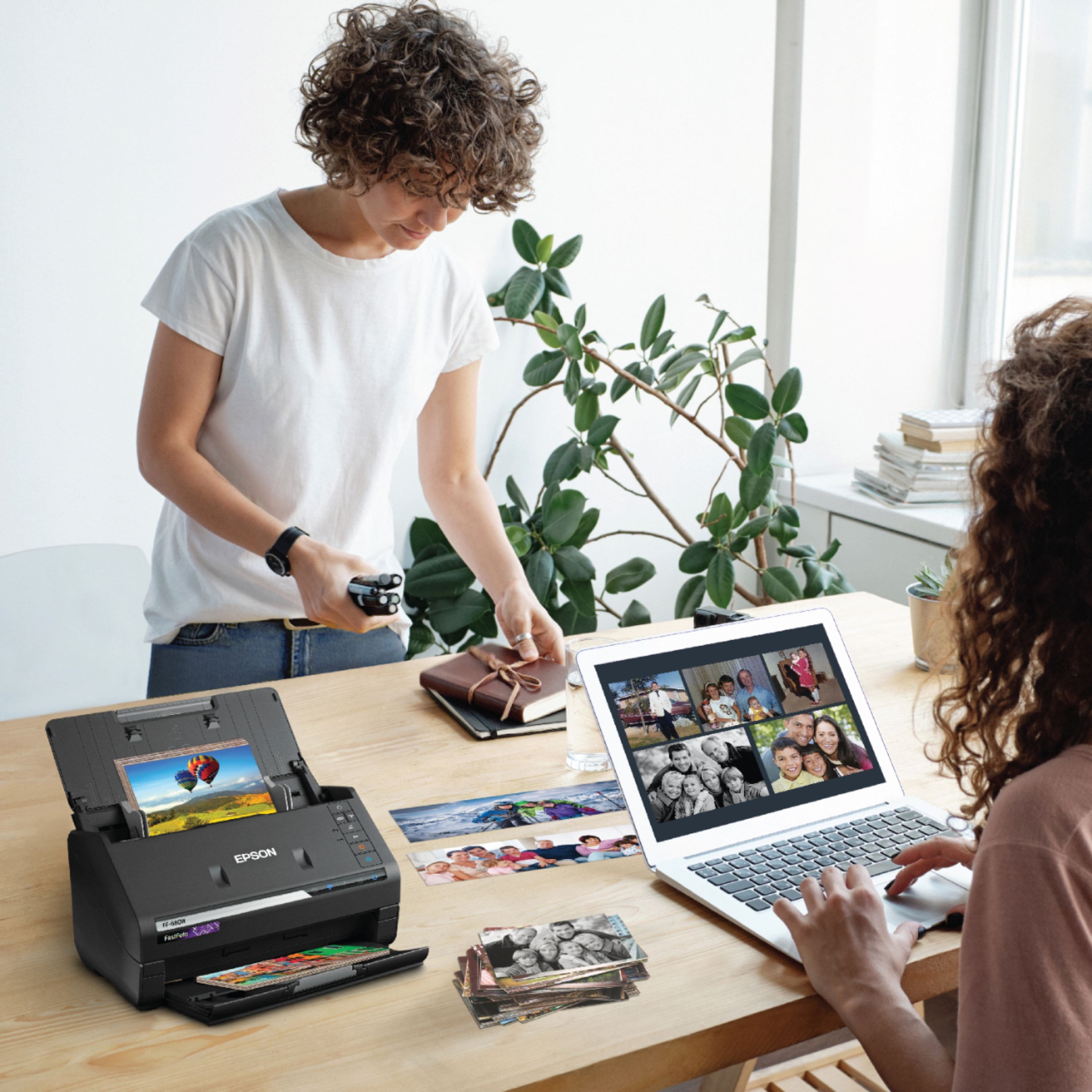 Alt View 17. Epson - FastFoto FF-680W Wireless High-speed Photo Scanning System - Black.