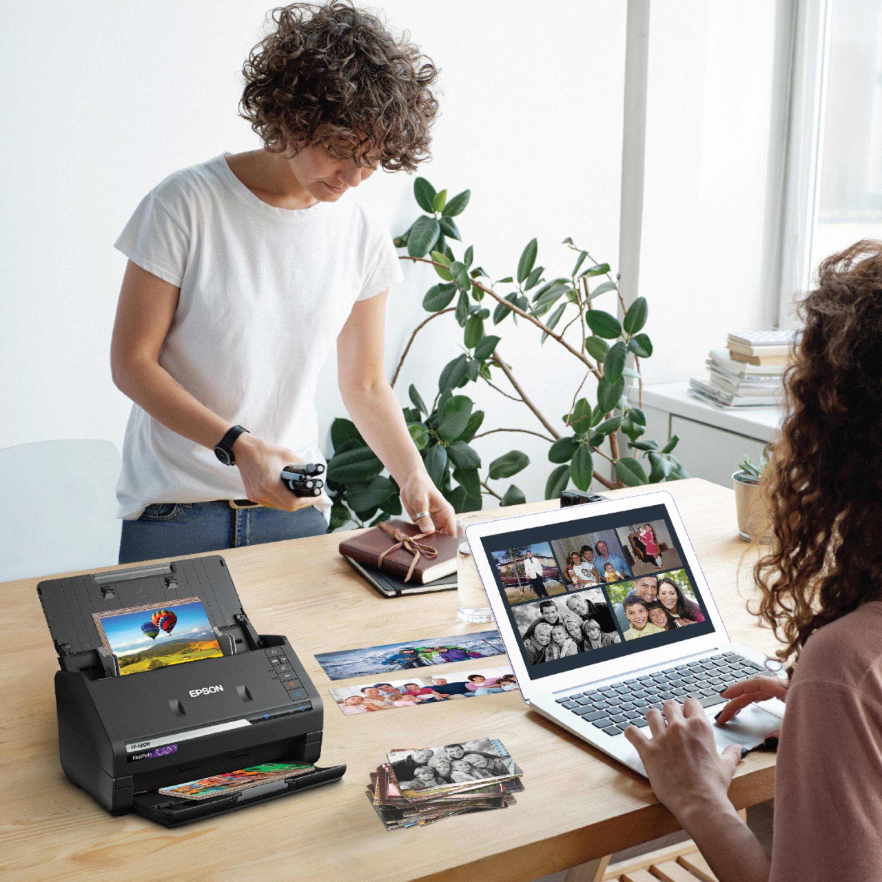 Alt View 17. Epson - FastFoto FF-680W Wireless High-speed Photo Scanning System - Black.