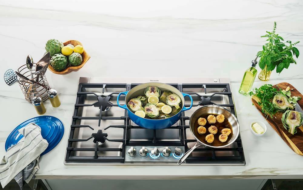 Alt View 28. Thermador - Masterpiece 36" Built-In Gas Cooktop with 5 Pedestal Star Burners and ExtraLow Slect - Stainless Steel.