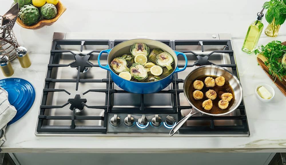 Alt View 15. Thermador - Masterpiece 36" Built-In Gas Cooktop with 5 Pedestal Star Burners and ExtraLow Slect - Stainless Steel.