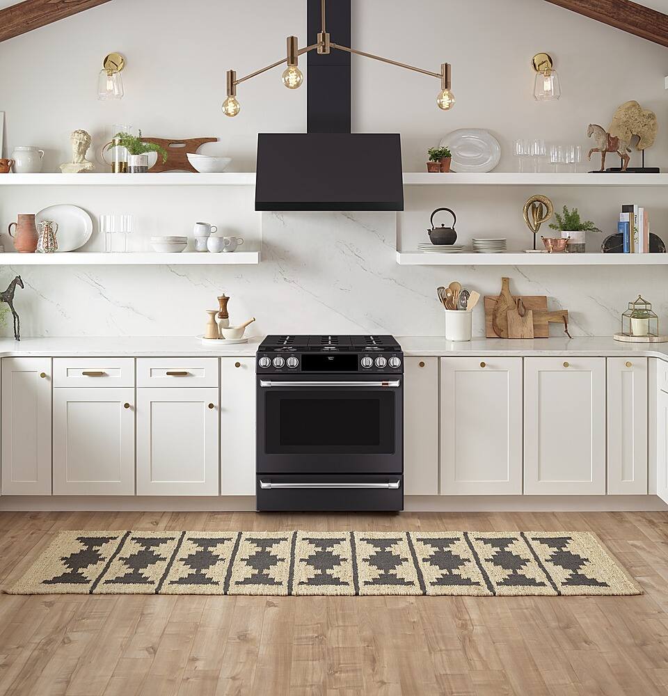 Alt View 17. Café - 5.6 Cu. Ft. Self-Cleaning Slide-In Gas Convection Range, Customizable - Matte Black.
