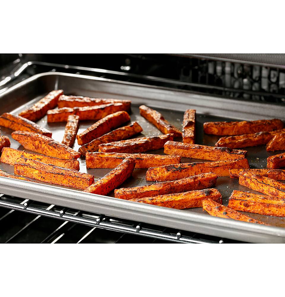 Alt View 18. Café - 5.6 Cu. Ft. Self-Cleaning Slide-In Gas Convection Range, Customizable - Matte Black.