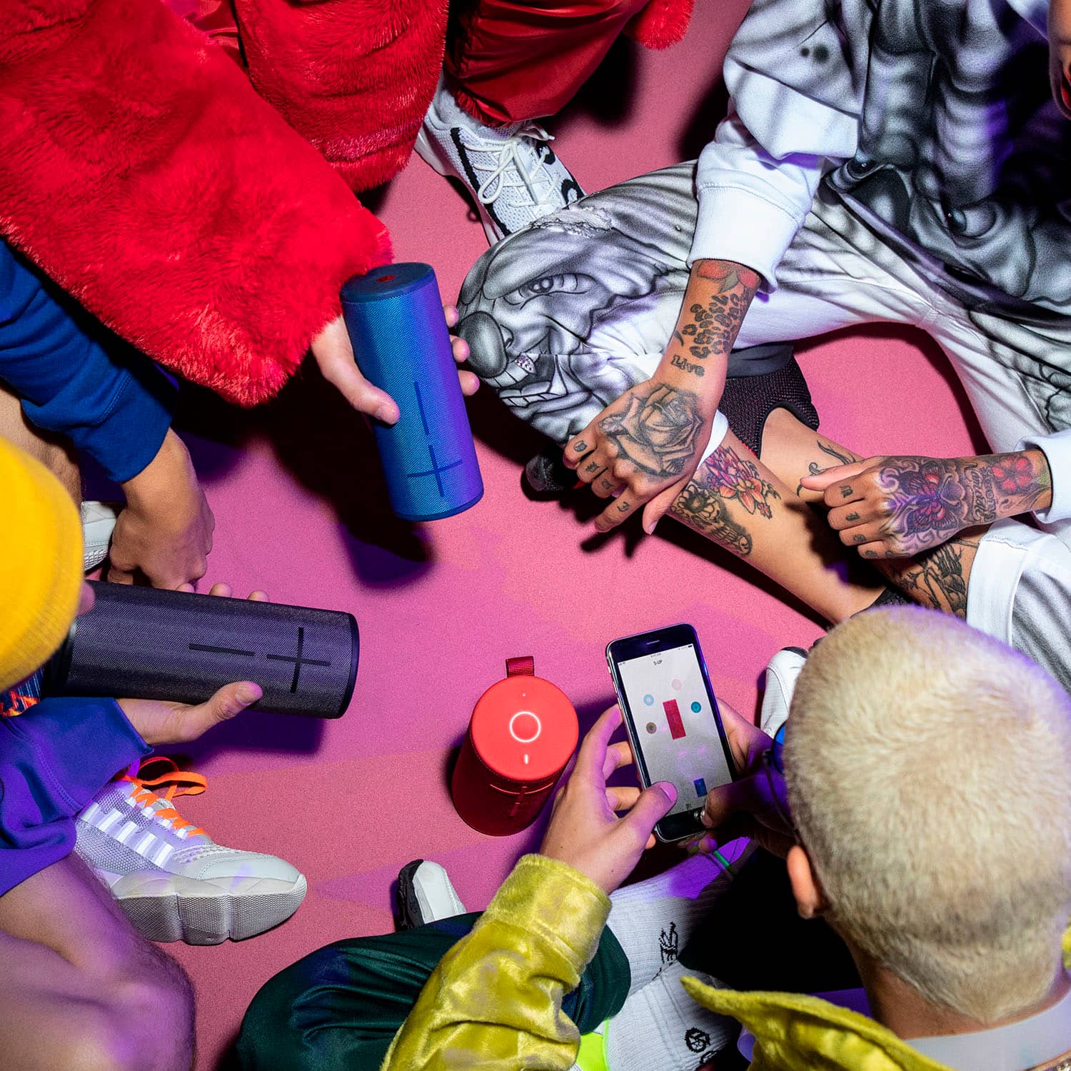 The text on the image reads "2 5 75000 Mvo 6 1 3". However, it is not clear what the intended message is. It could be a random combination of numbers or a code that needs to be deciphered.