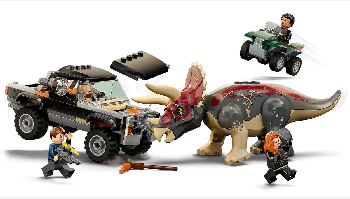 Left. LEGO - LEGO 76950 Triceratops Pickup Truck Ambush.