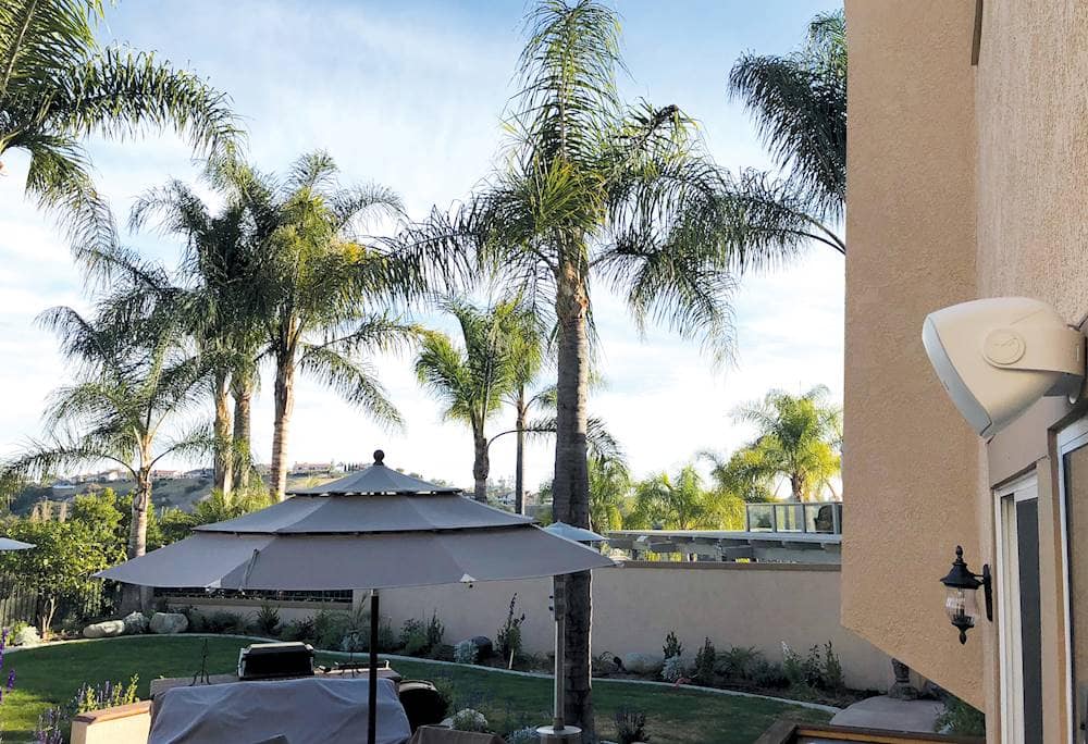 Angle. Sonance - GRILLE PS-S83/MARINER 8 WHITE - Professional Series Mariner and Mariner Series 8" Replacement Grille (2-Pack) - Paintable White.