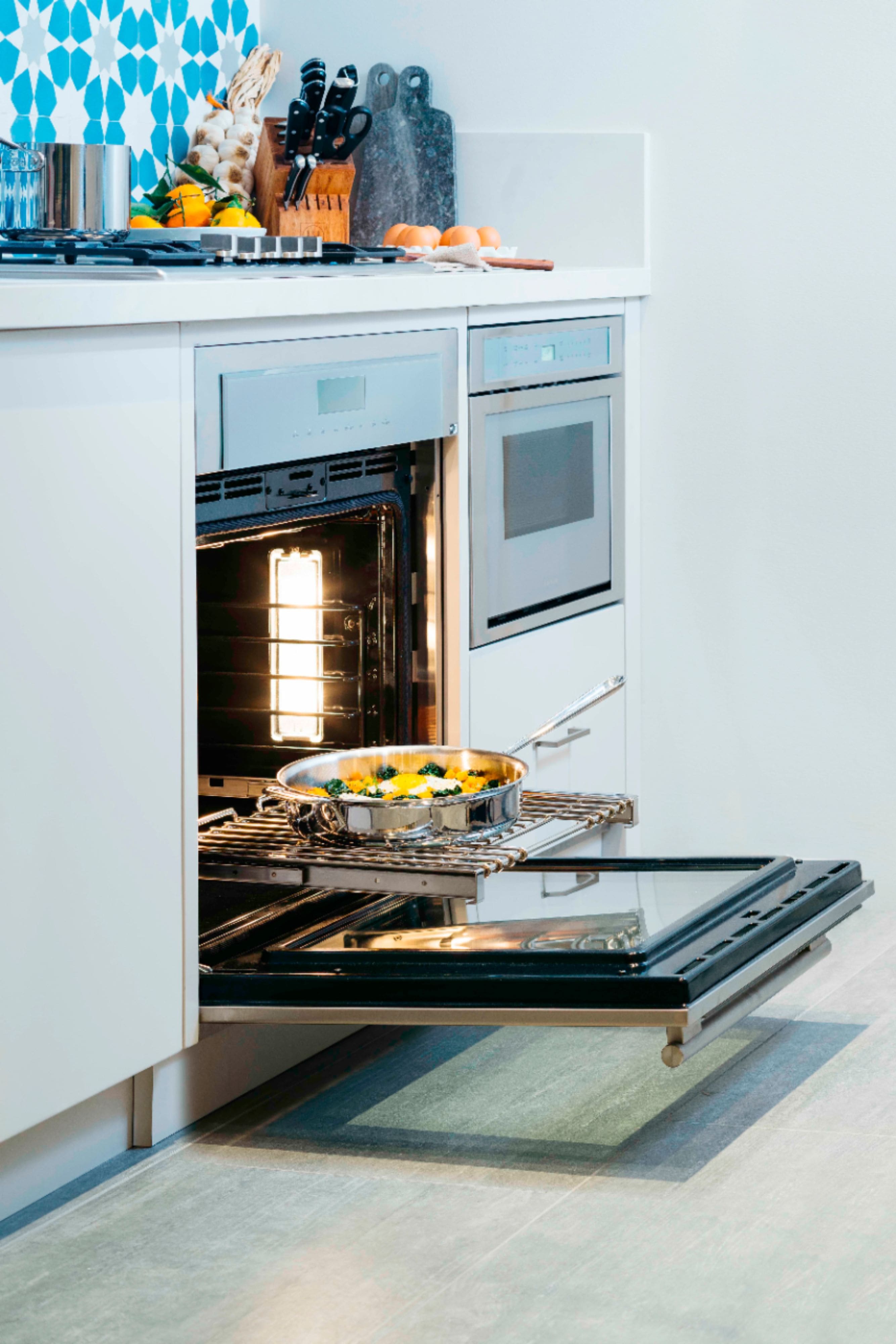 Alt View 15. Thermador - Masterpiece Series 30" Built-In Single Electric Convection Wall Oven with Wifi - Stainless Steel.