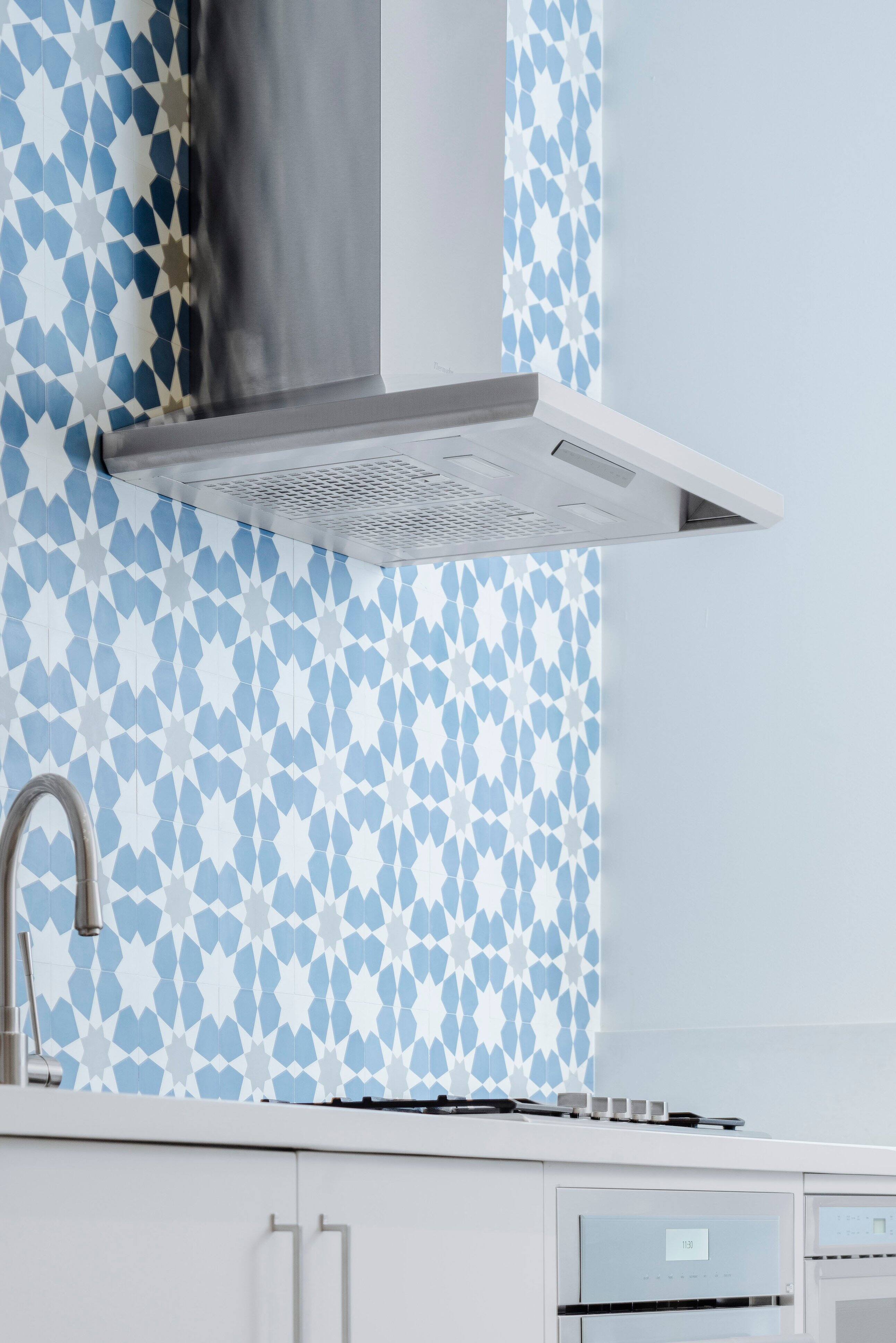 Alt View 16. Thermador - MASTERPIECE SERIES 30" Convertible Range Hood - Stainless steel.