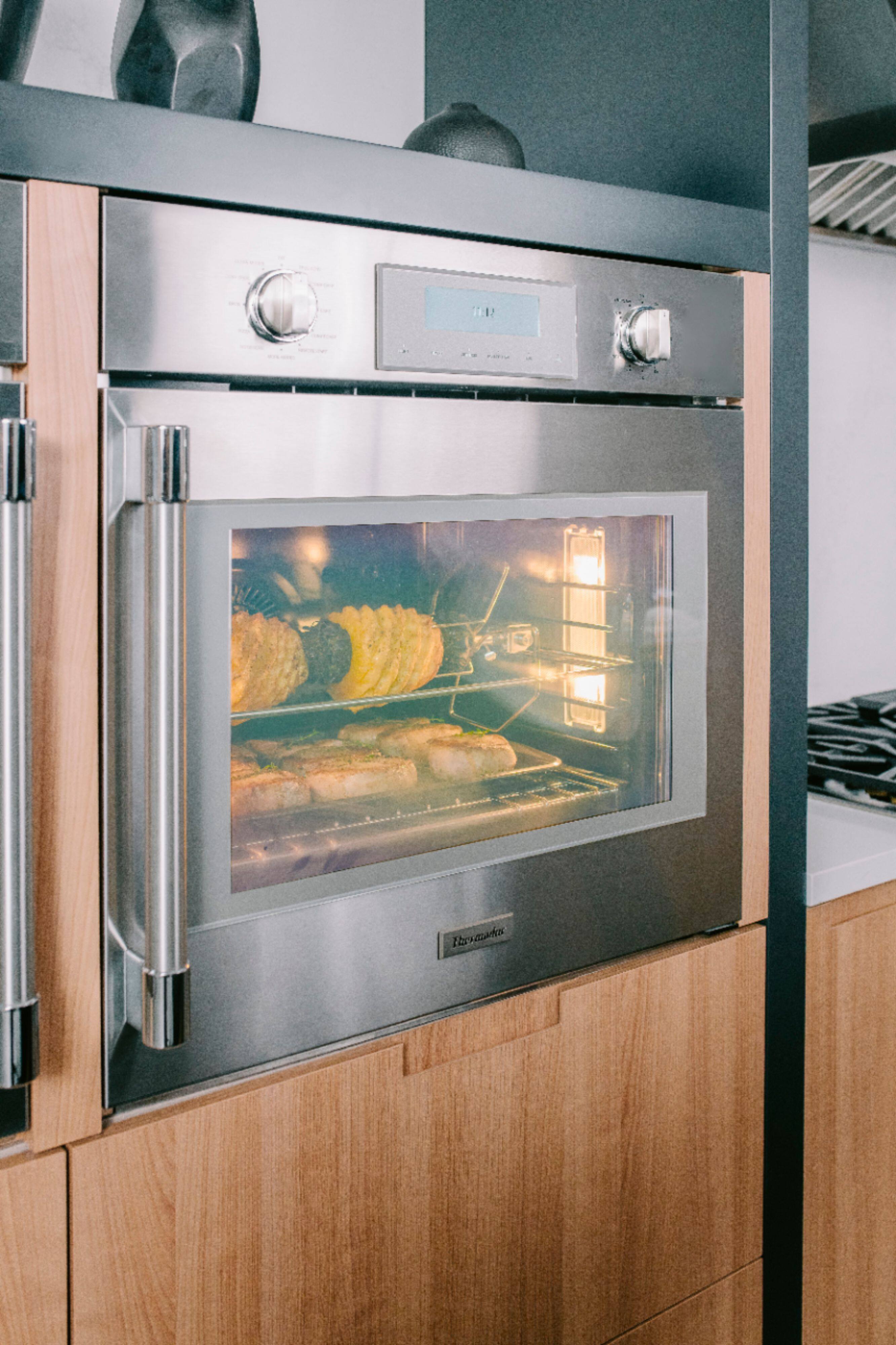 Left. Thermador - Professional Series 30" Built-In Single Electric Convection Wall Oven with Wifi - Stainless Steel.