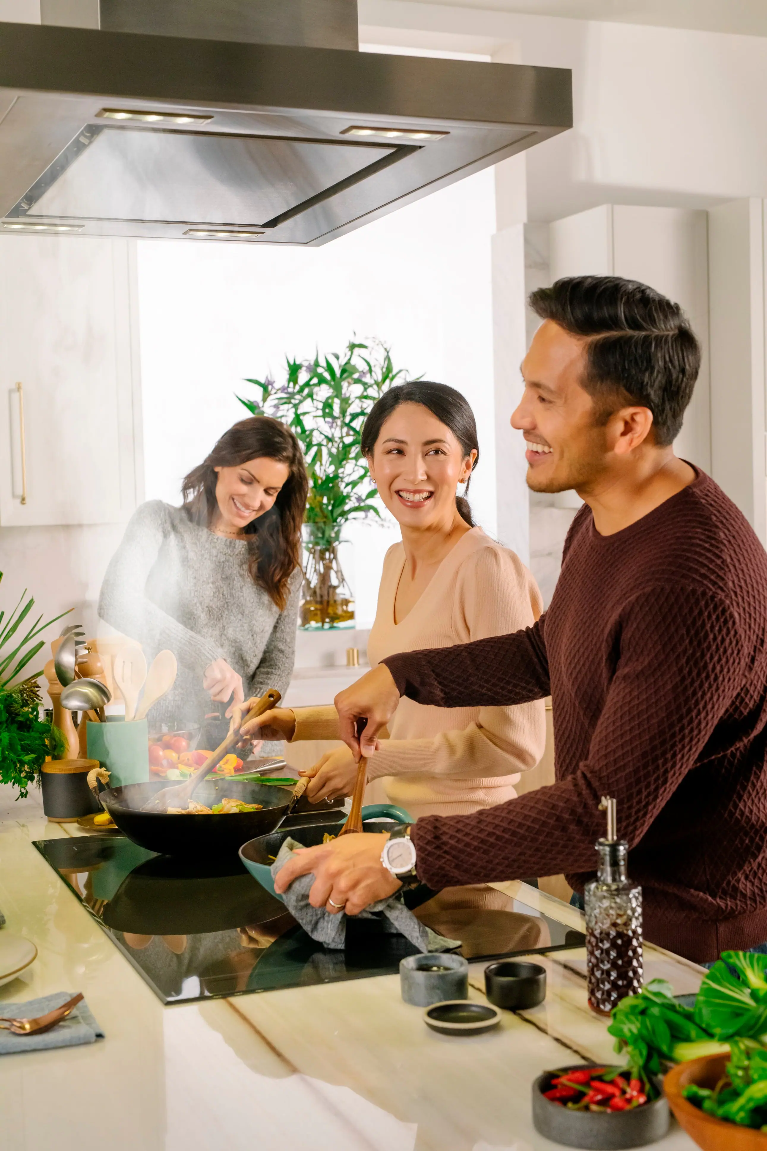 Alt View 16. Thermador - MASTERPIECE SERIES 36" Convertible Range Hood - Stainless steel.