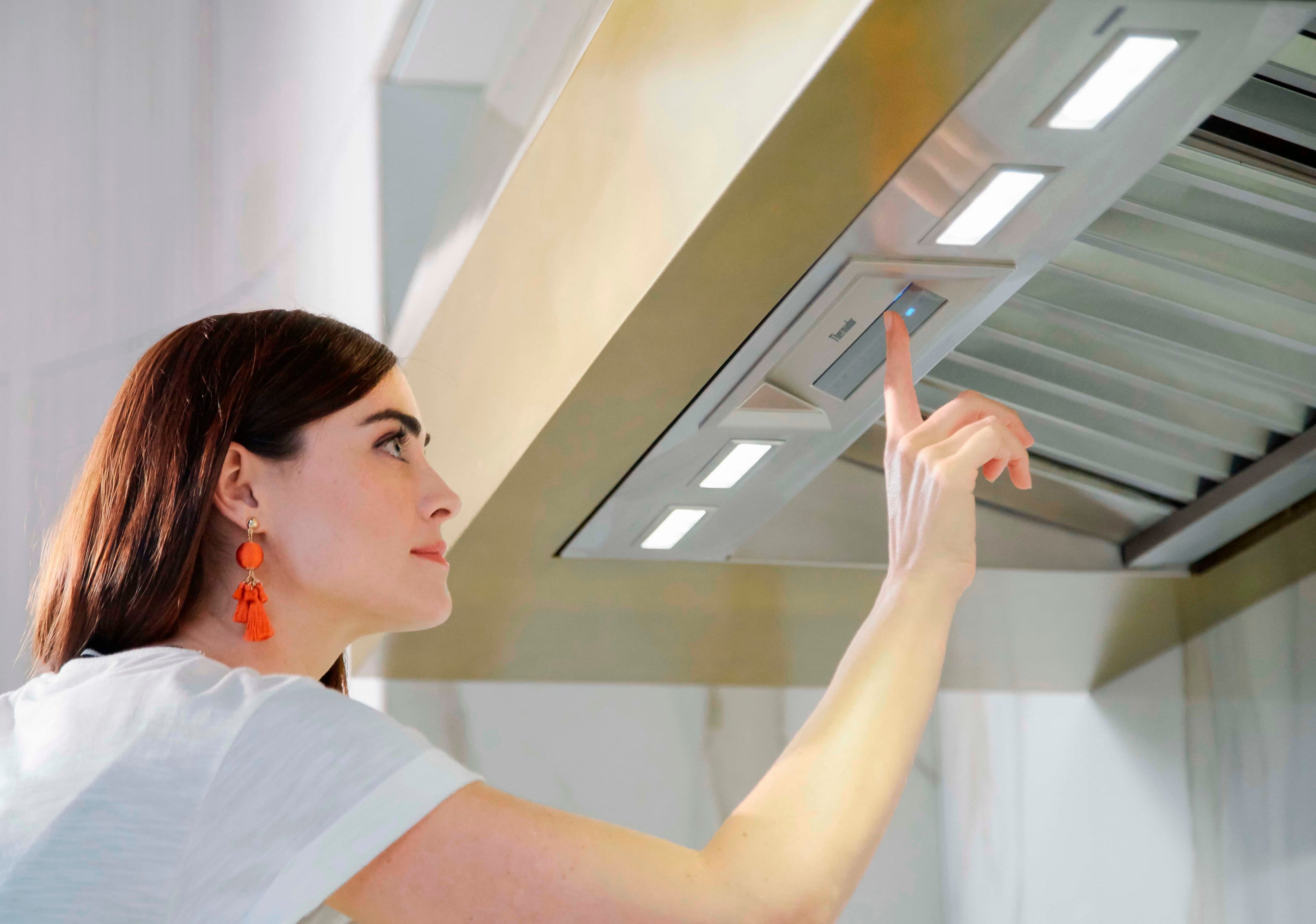 Alt View 14. Thermador - PROFESSIONAL SERIES 40" Externally Vented Range Hood - Stainless Steel.