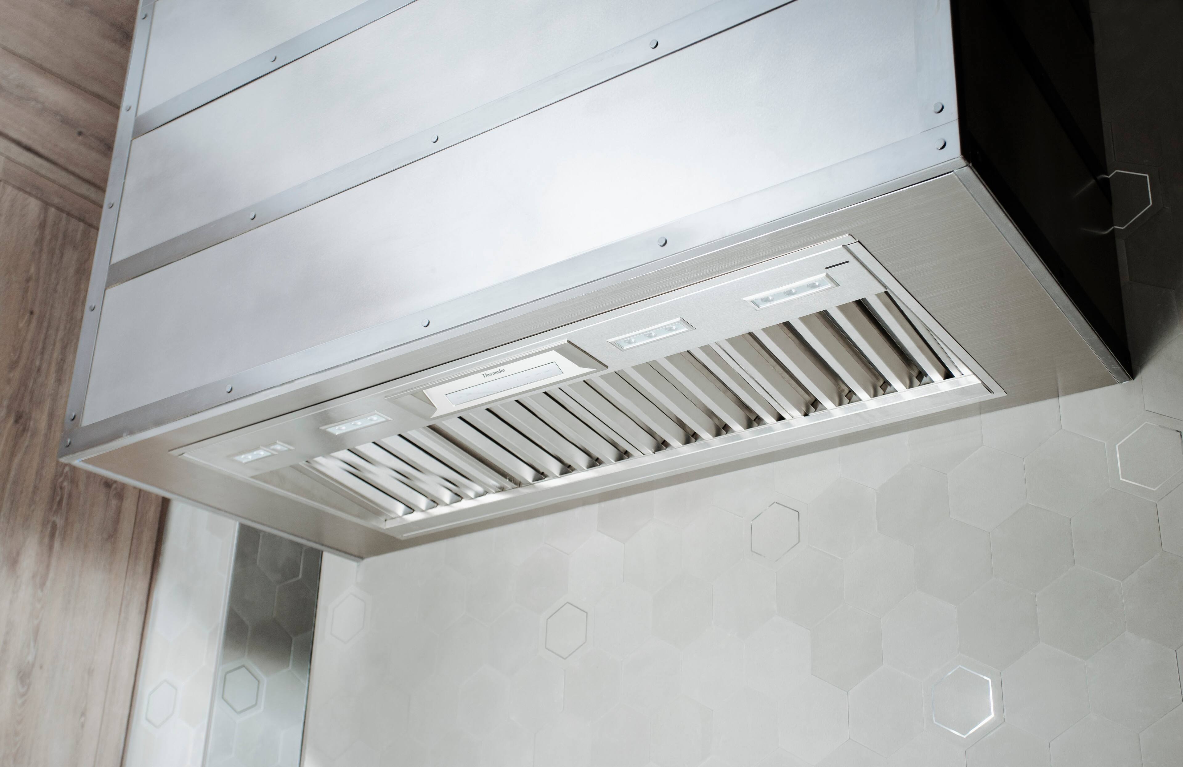 Alt View 15. Thermador - PROFESSIONAL SERIES 40" Externally Vented Range Hood - Stainless Steel.