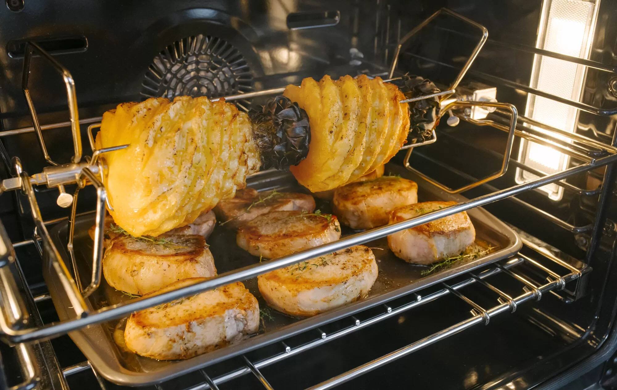 Alt View 15. Thermador - Masterpiece Series 30" Built-In Electric Convection Wall Oven with Built-In Speed Microwave and Wifi - Stainless Steel.