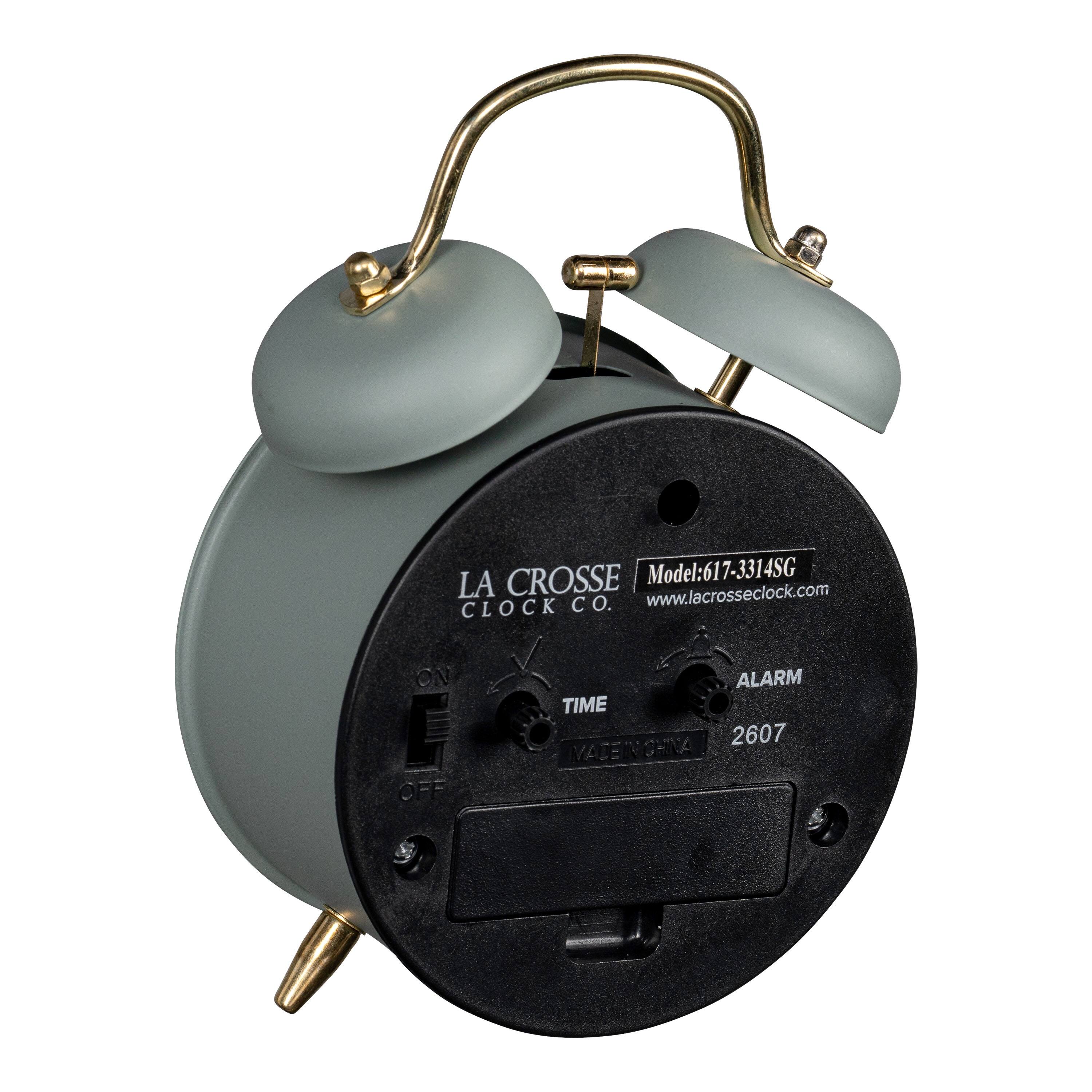 LA CROSSE  
Model: 617-3314SG  
CLOCK CO.  
www.lacrosseclock.com  

ON OFF  
ALARM TIME  
2607  
MADE IN CHINA