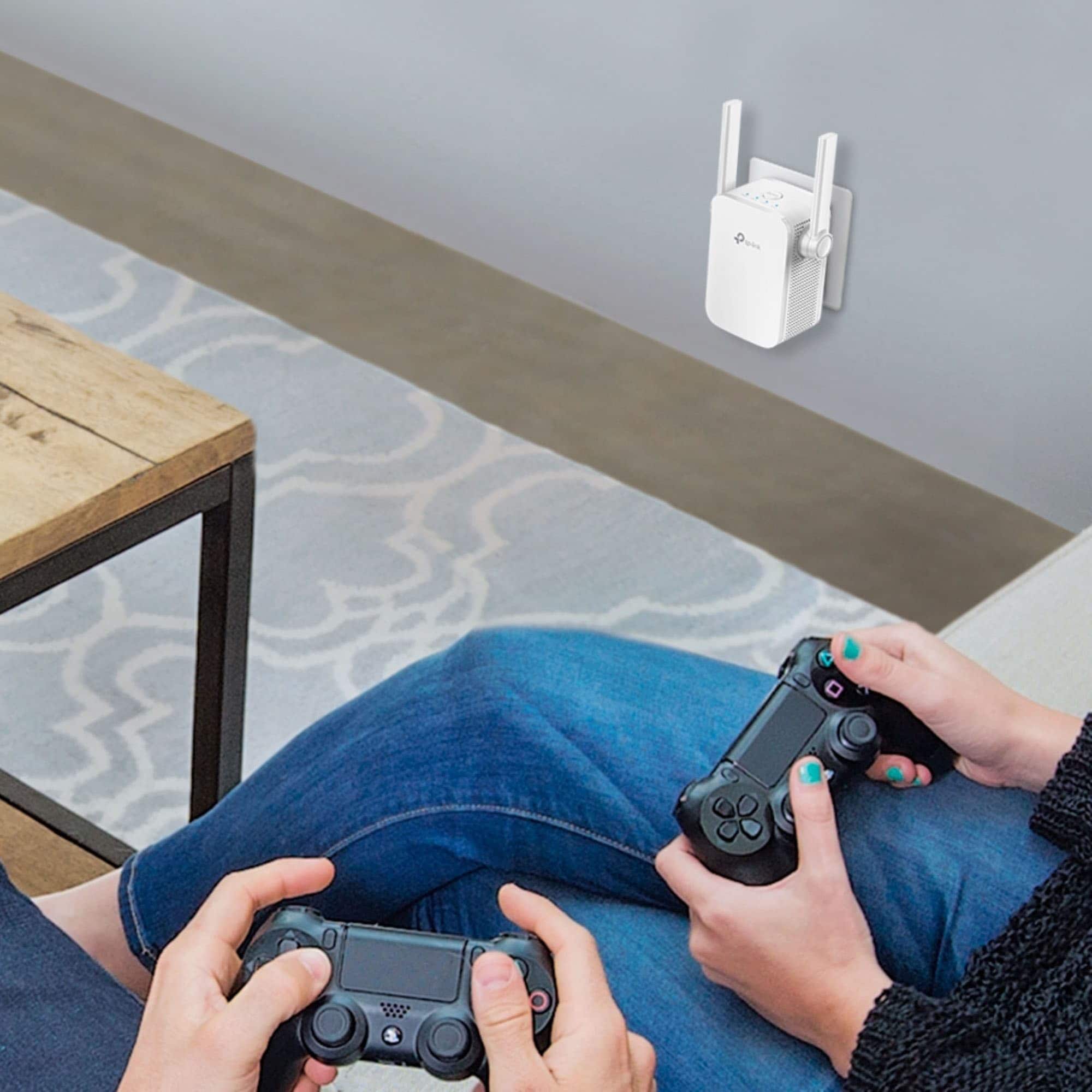 Alt View 12. TP-Link - AC750 Wi-Fi Range Extender - White.