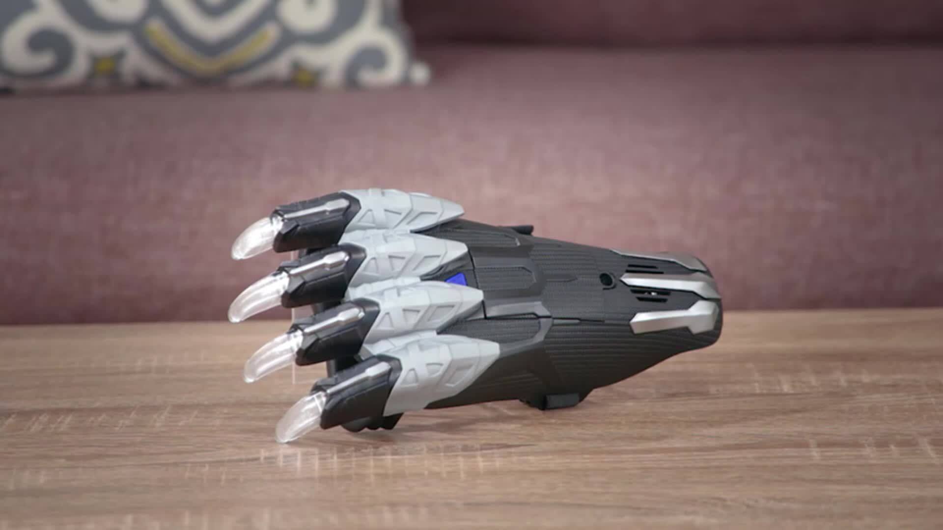 vibranium claw
