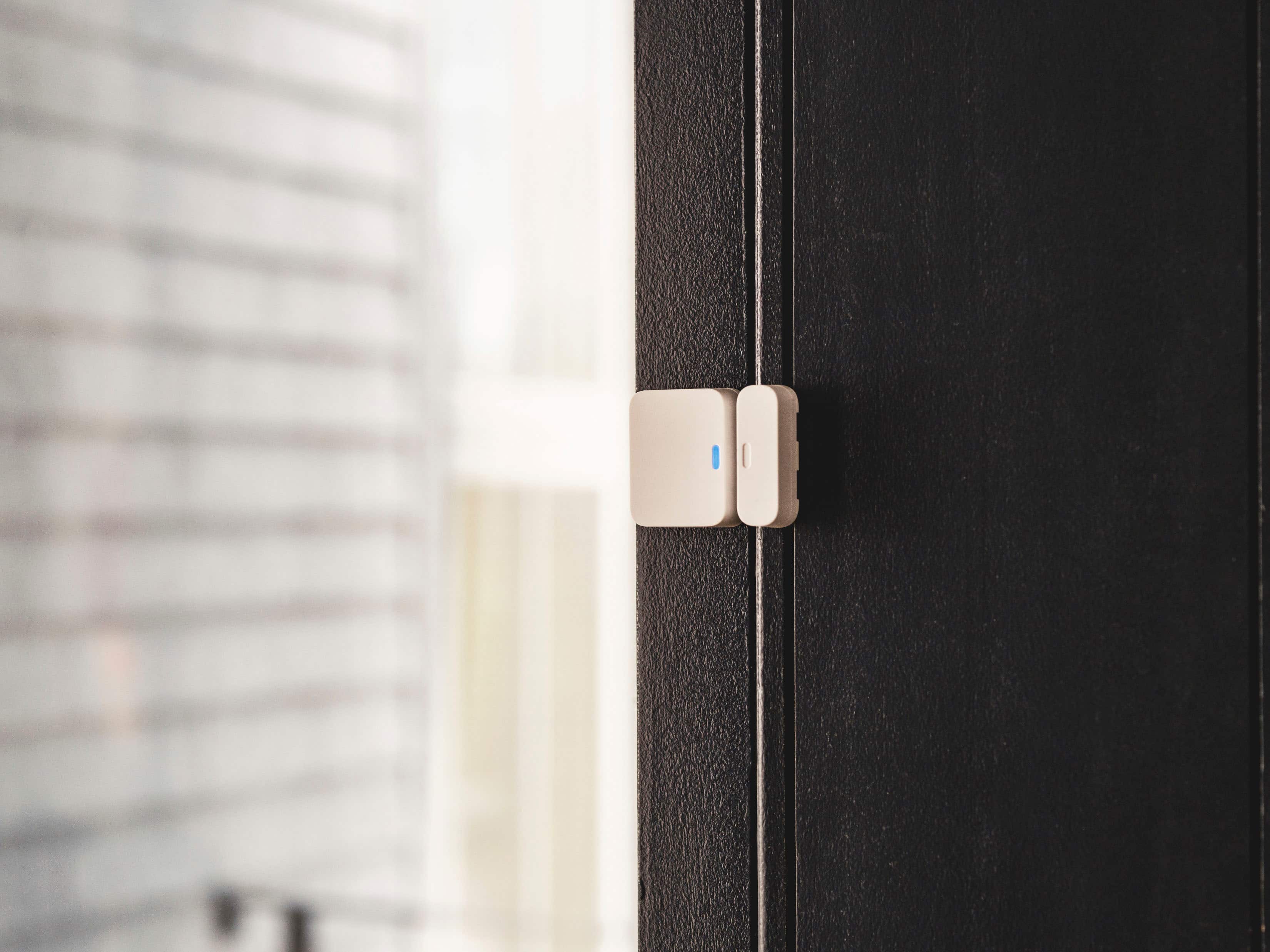 Alt View 11. SimpliSafe - 1pack Entry Sensor - White.