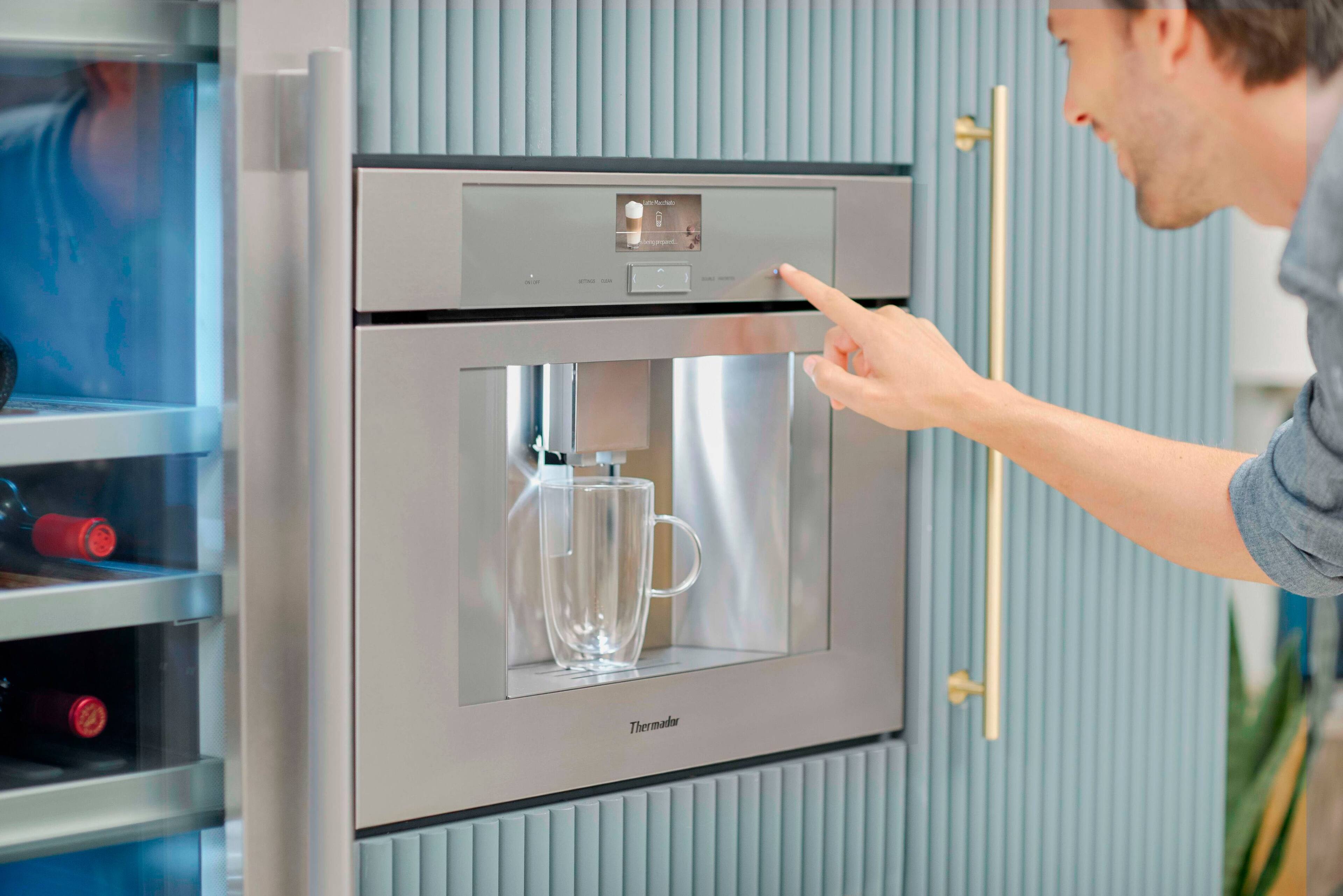 Alt View 1. Thermador - Espresso Machine with 19 bars of pressure, Milk Frother and App Controlled - Stainless Steel.