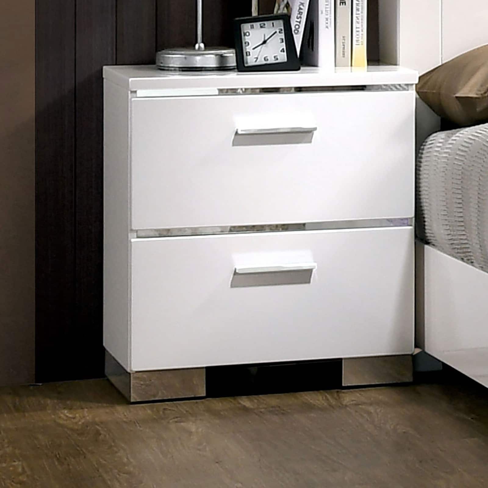 Tiramisubest - Contemporary High Gloss Nightstand with USB Charger - White