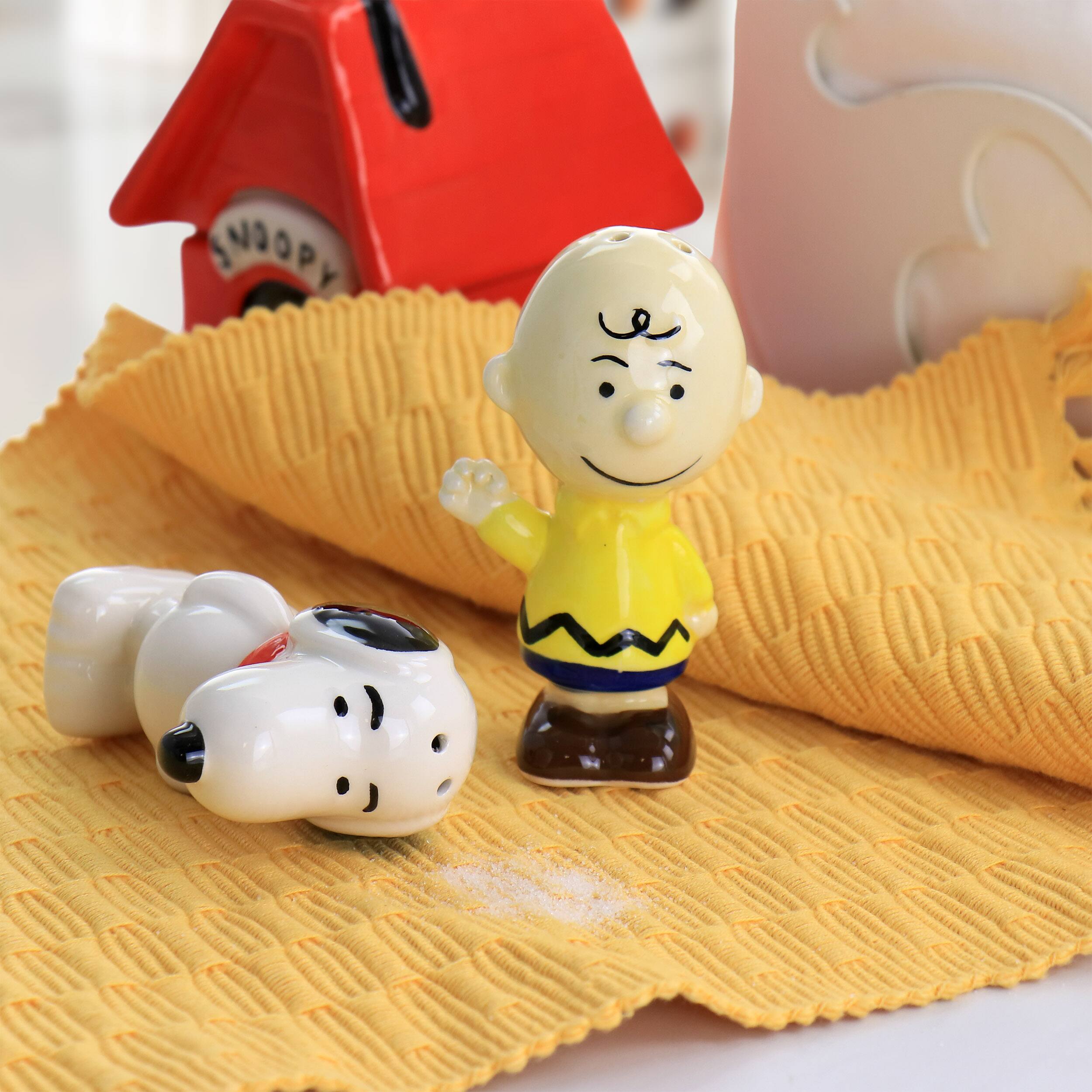 Alt View 5. Peanuts - Peanuts Classical Pals Charlie Brown and Snoopy Figurine Salt and Pepper Shaker Set - Multi.