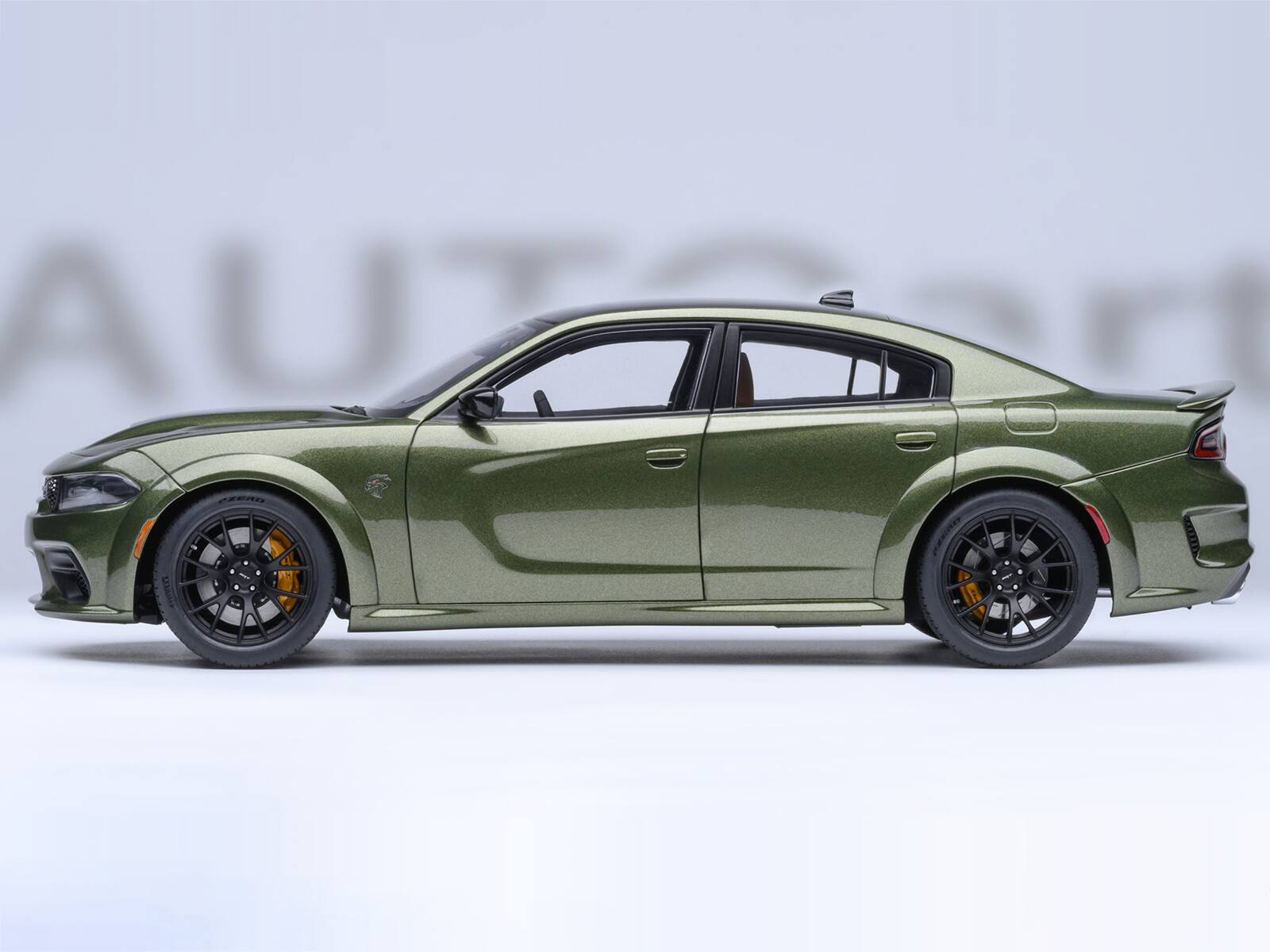 Alt View 7. Autoart - Dodge Charger SRT Hellcat Redeye F8 Green Metallic with Matt Black Top 1/18 Car Model by Autoart.
