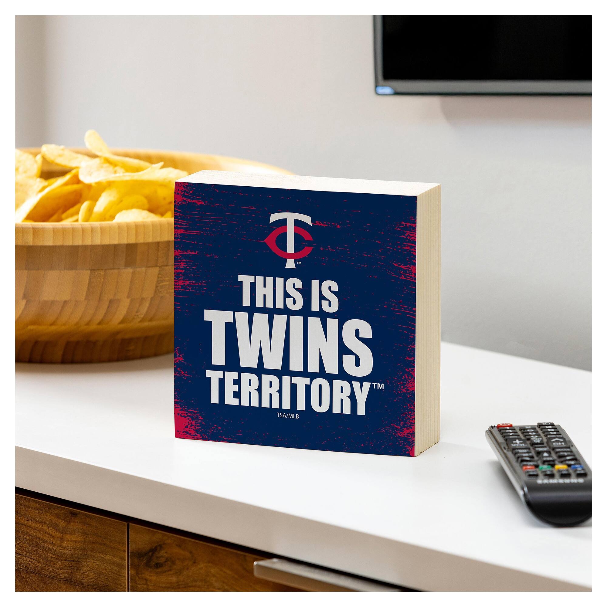 THIS IS TWINS TERRITORY™  
TS/MLB