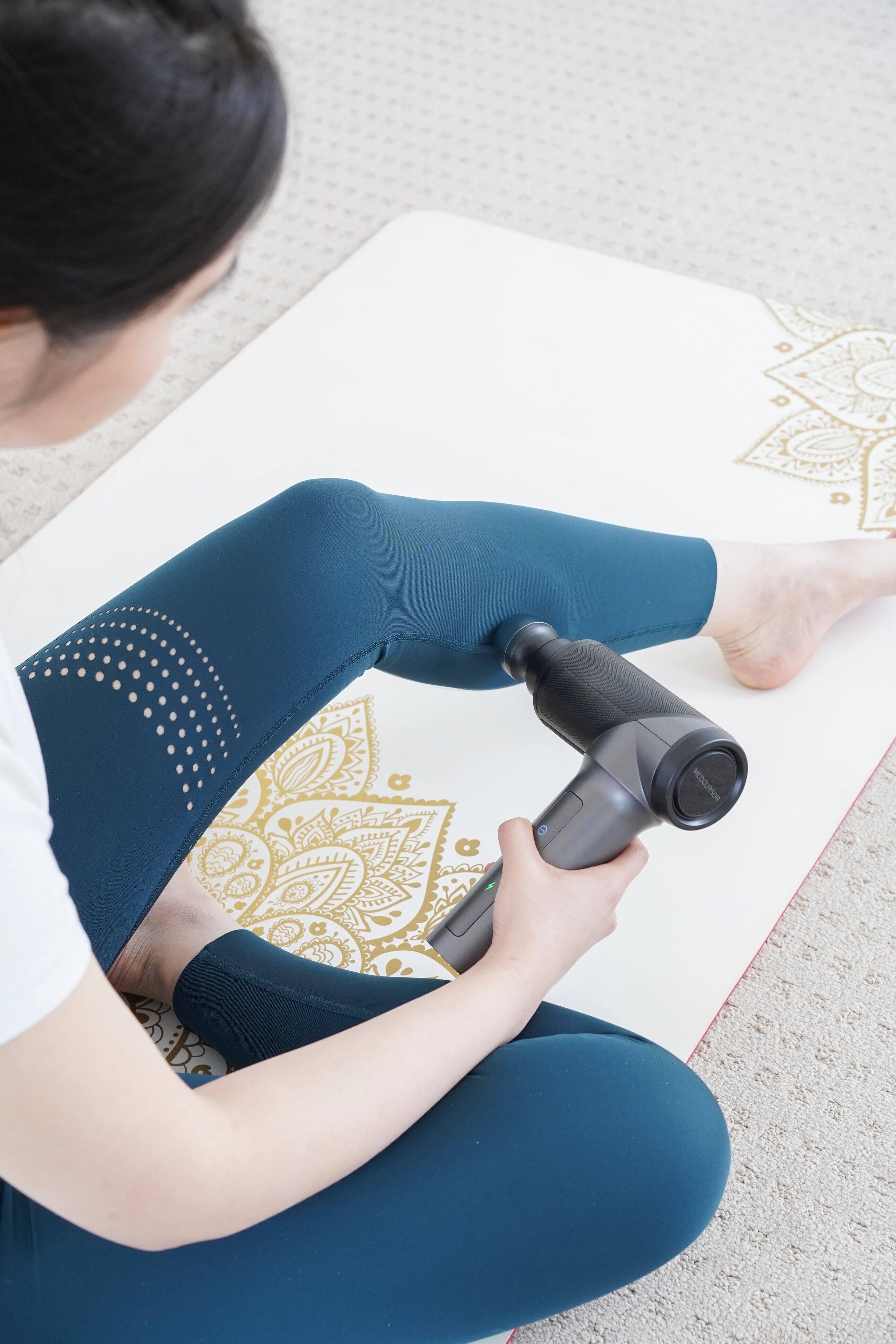 Alt View 2. Medcursor - Handheld Percussion Massage Gun - Gray.