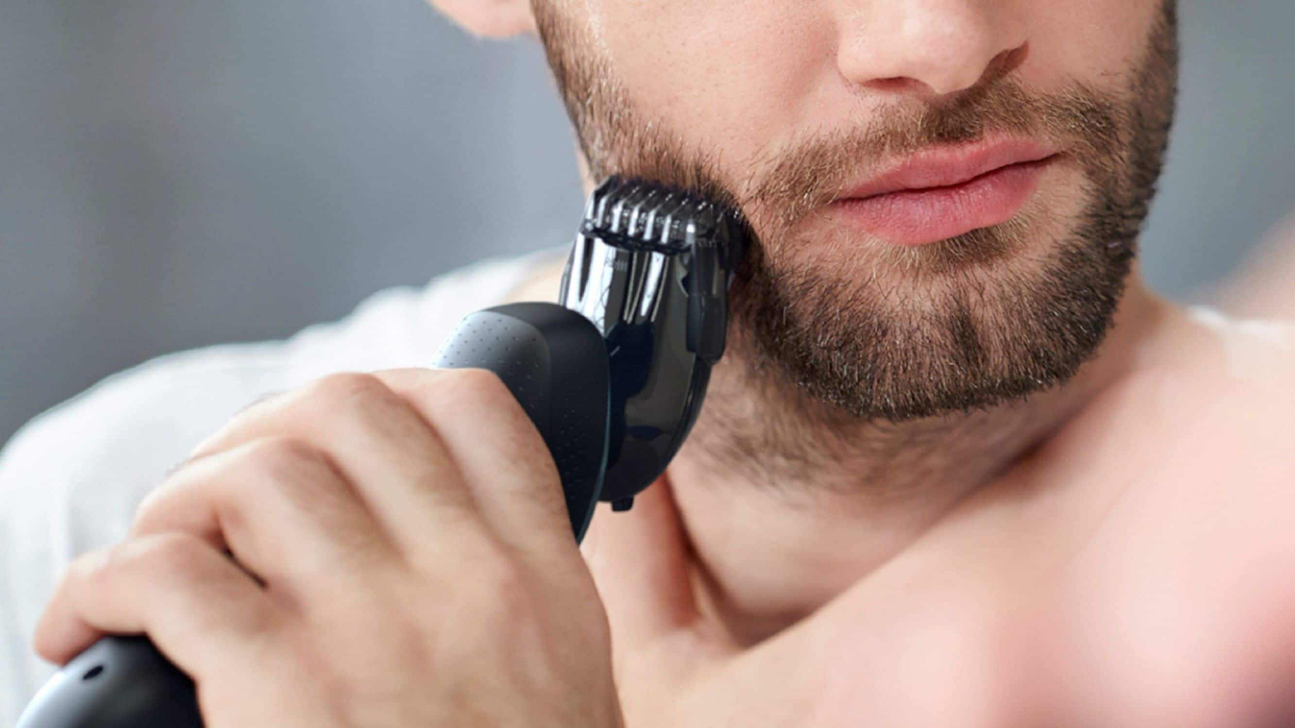 Alt View 17. Philips Norelco - 6900 Wet/Dry Electric Shaver - Savio Blue.