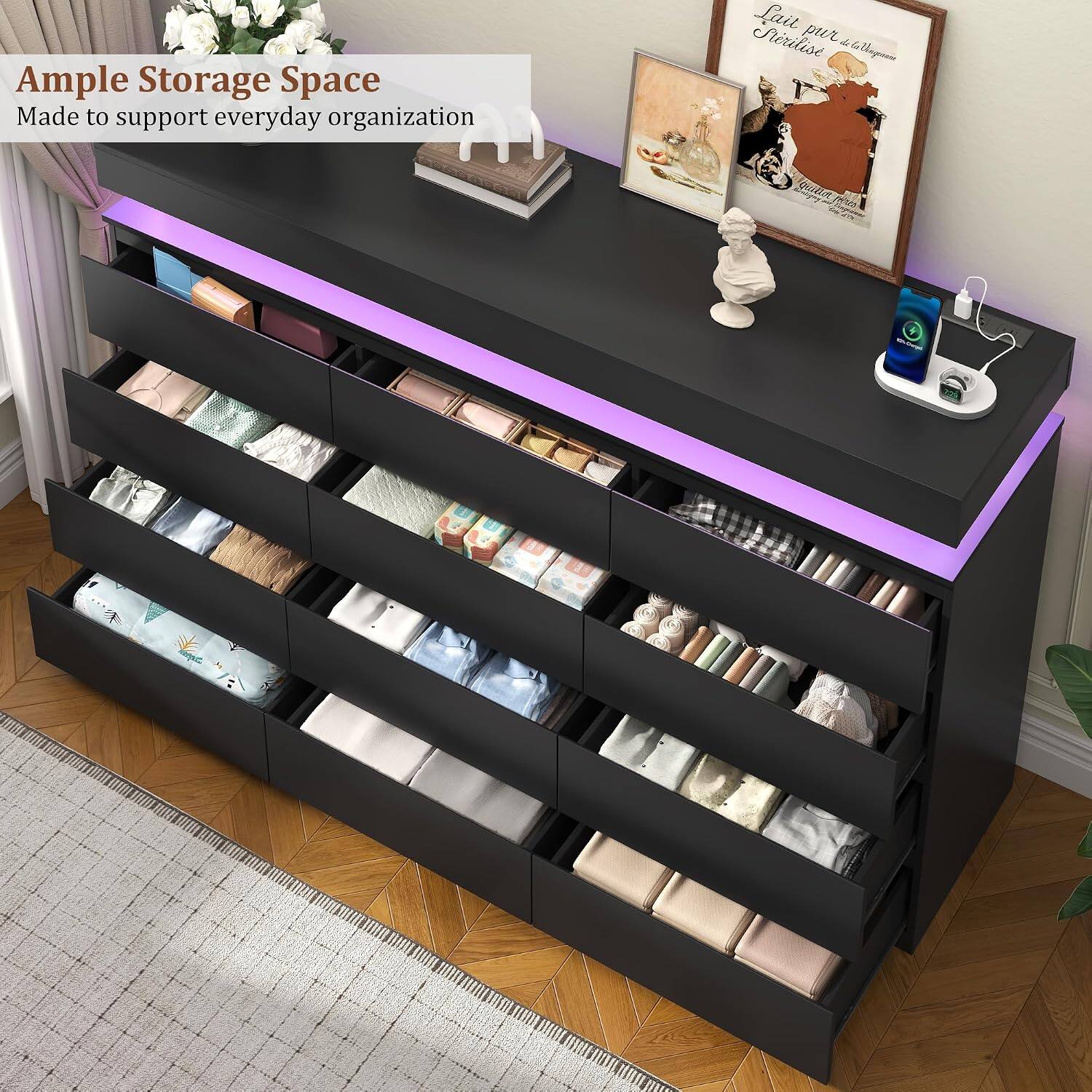 Ample Storage Space  
Made to support everyday organization
