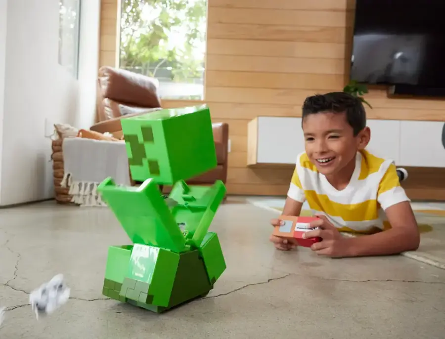 Alt View 17. Minecraft - Exploding RC Creeper.