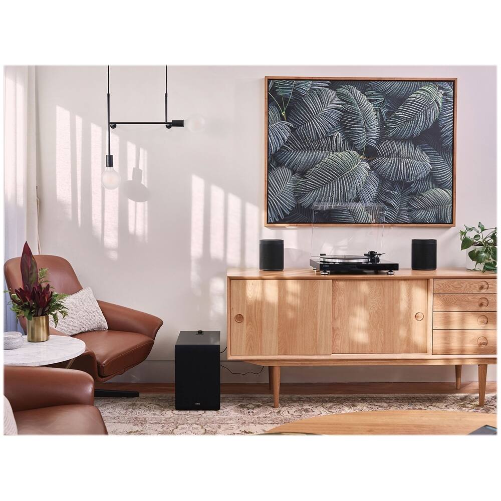 Left. Yamaha - MusicCast WiFi Music Streaming Turntable - Piano Black.