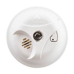 First Alert - Smoke Alarm with Escape Light - White - Front_Zoom