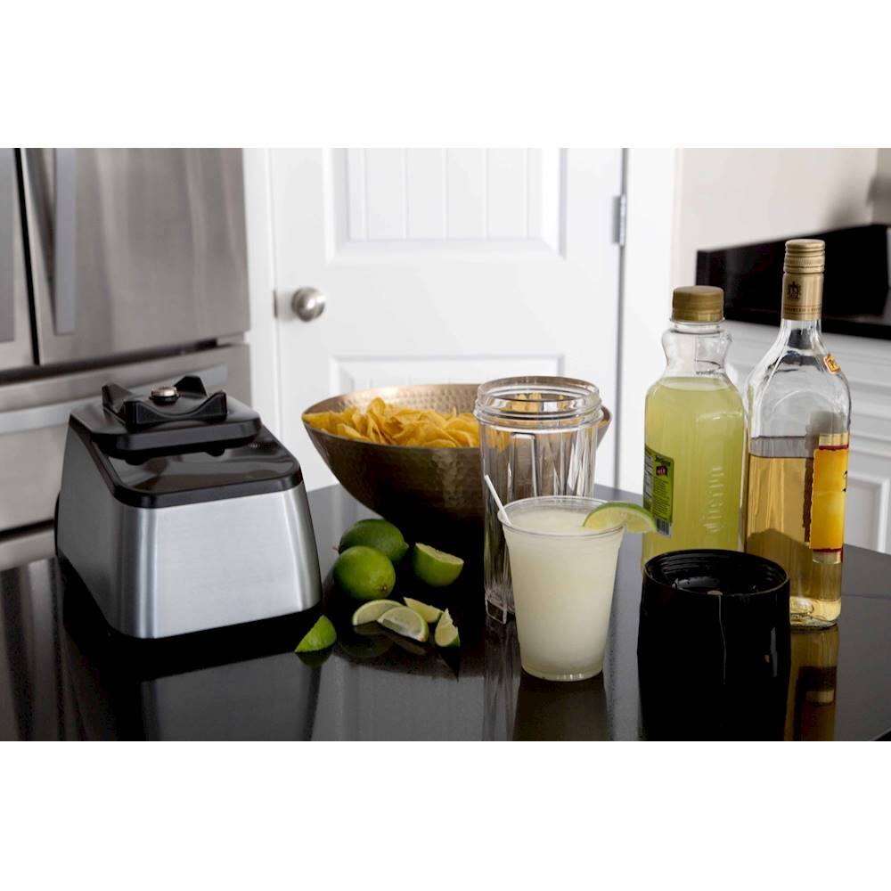 Alt View 15. Blendtec - Go 30-Oz. Travel Bottle - Clear/Black.