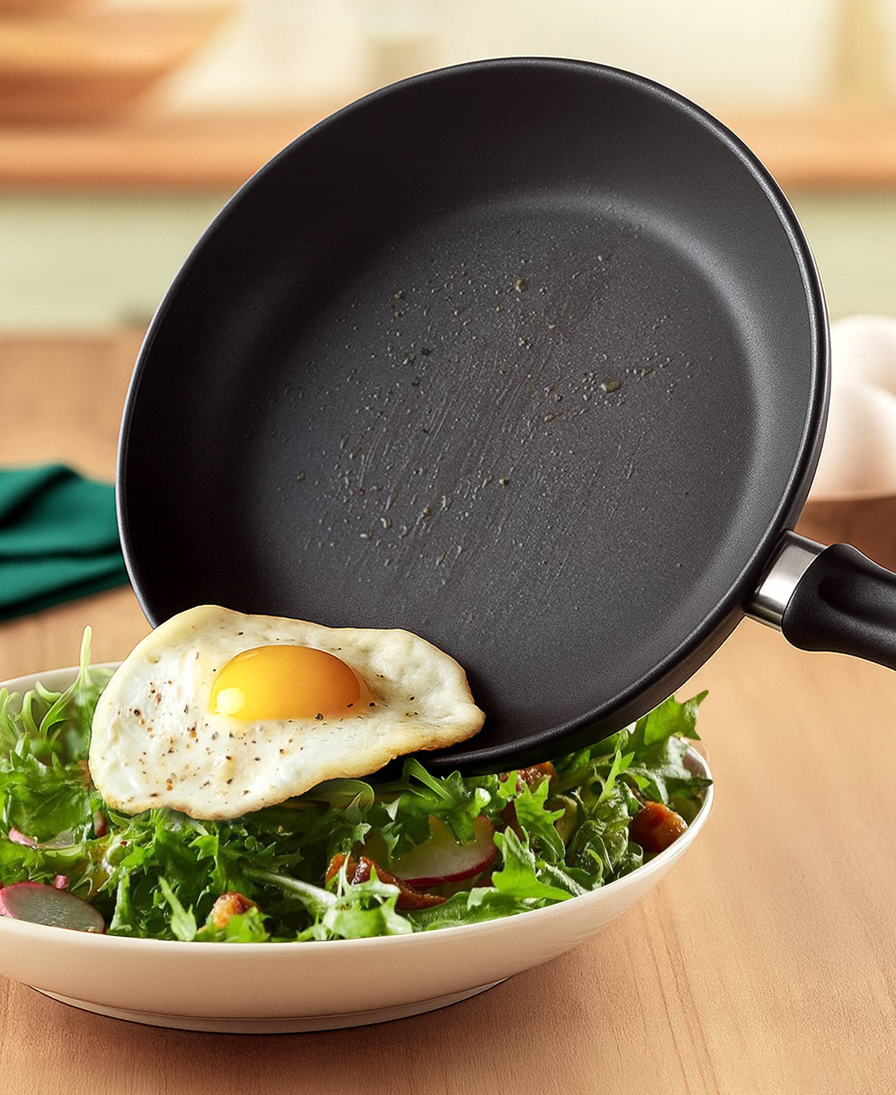 Alt View 6. Sugift - 16-Piece Kitchen Hard-Anodized Aluminum Nonstick Cookware Set with Silicone Kitchen Utensils - Black.