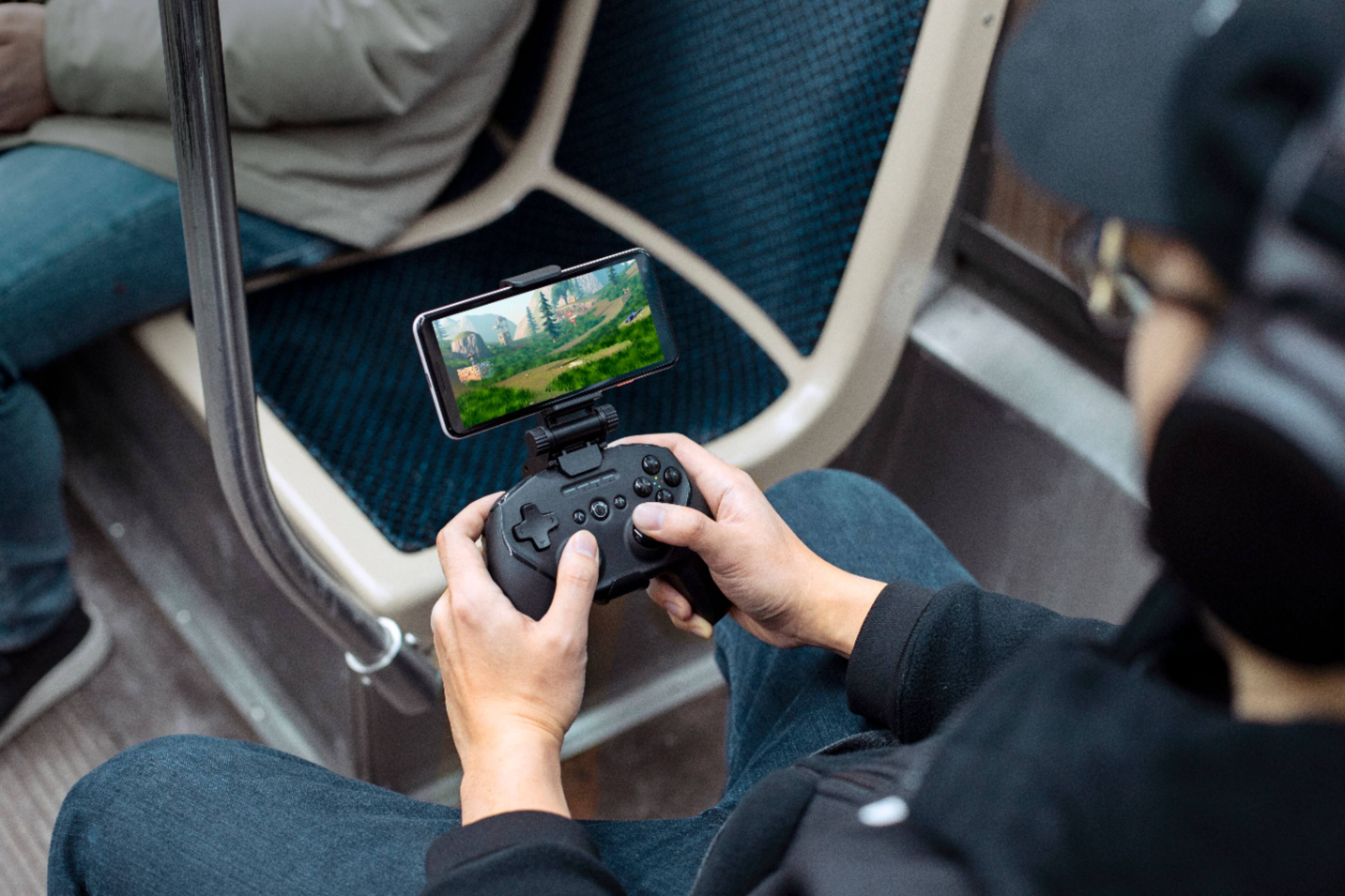 Alt View 16. SteelSeries - Stratus Duo Wireless Gaming Controller for Windows, Chromebooks, Android, and Select VR Headsets - Black.