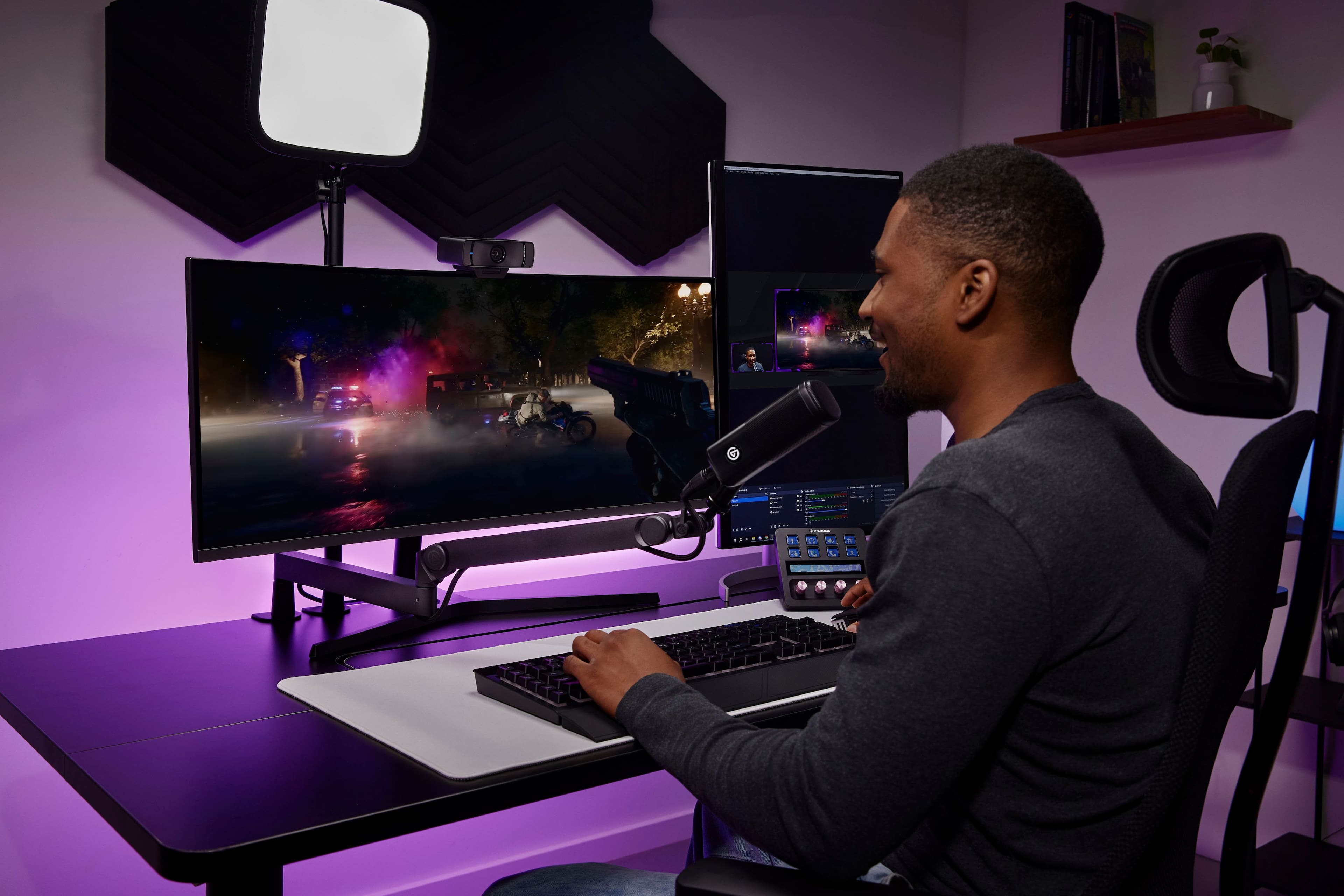 Alt View Zoom 21. Elgato - Wave Mic Arm Pro.