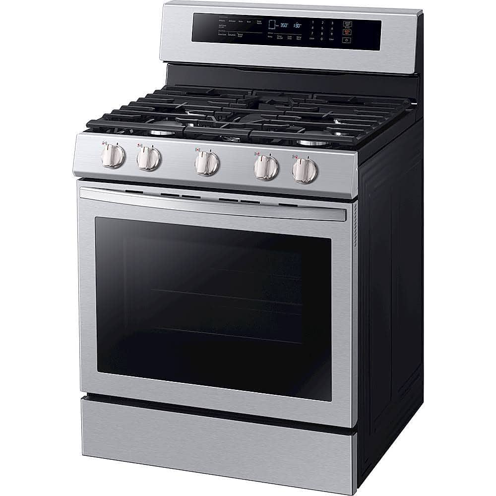 Left View: Samsung - 5.8 Cu. Ft. Self-Cleaning Freestanding Gas Convection Range - Stainless steel