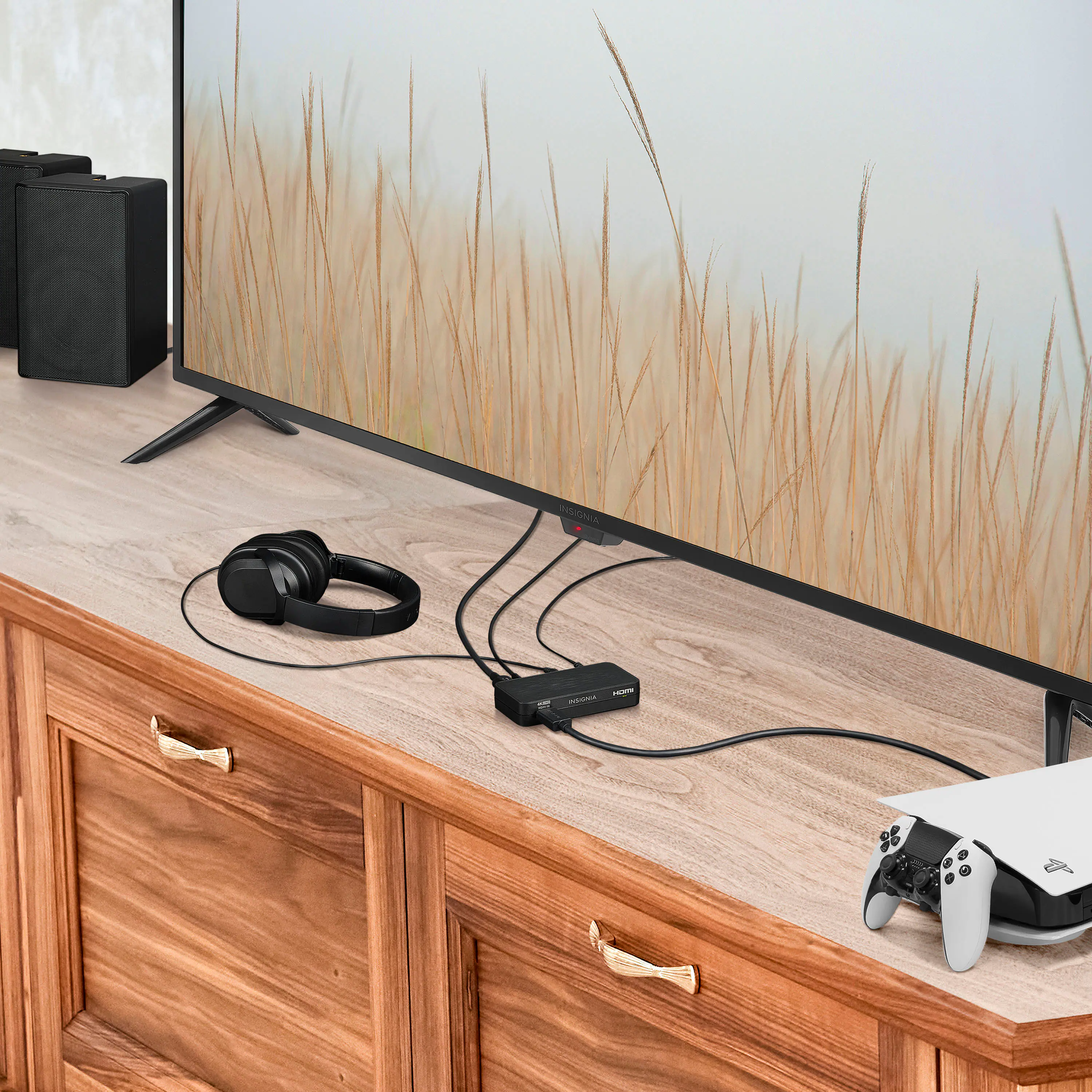 Alt View 16. Insignia™ - HDMI Audio Extractor with 4K @ 60Hz / HDR Support - Black.