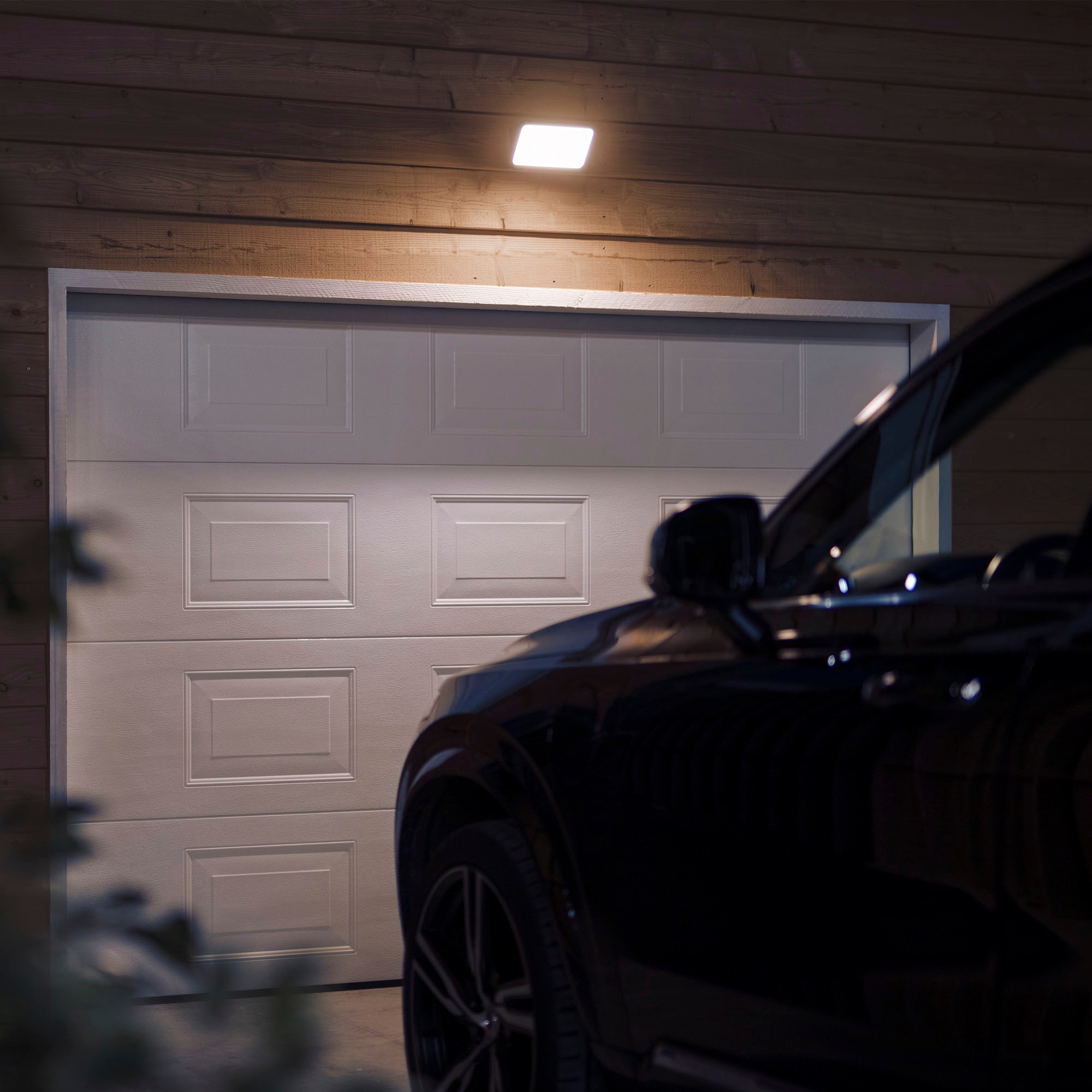 Philips Hue Welcome Outdoor White Smart Floodlight, Works with 　 Alexa, Apple Homekit, and Google Assistant, Hue Bridge Required - 1