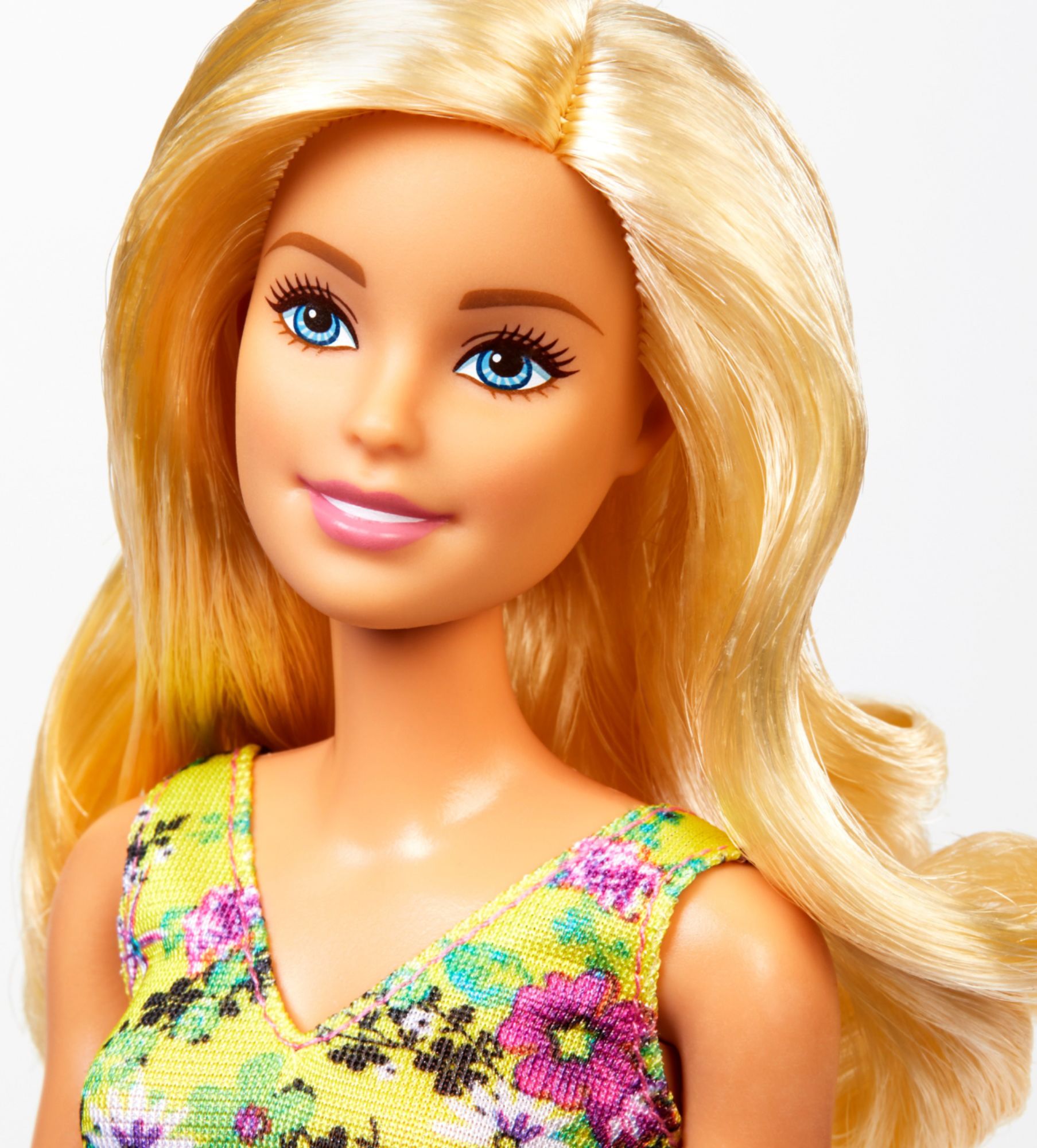 Best Buy: Barbie Fab Fashion Closet Clothing Set Pink DMT57