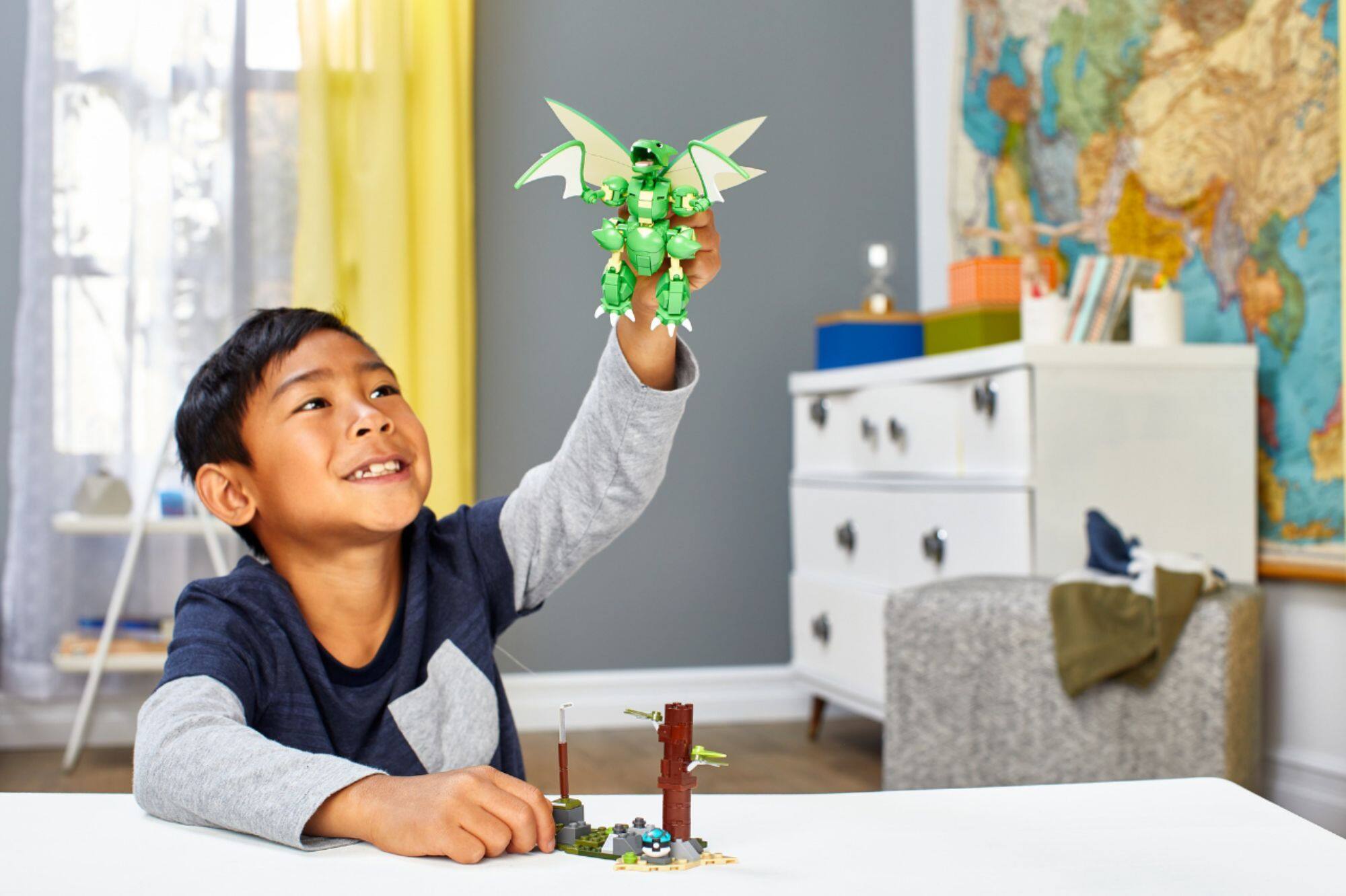 Alt View 17. Mega Construx - Pokemon Super-Sized Scyther.